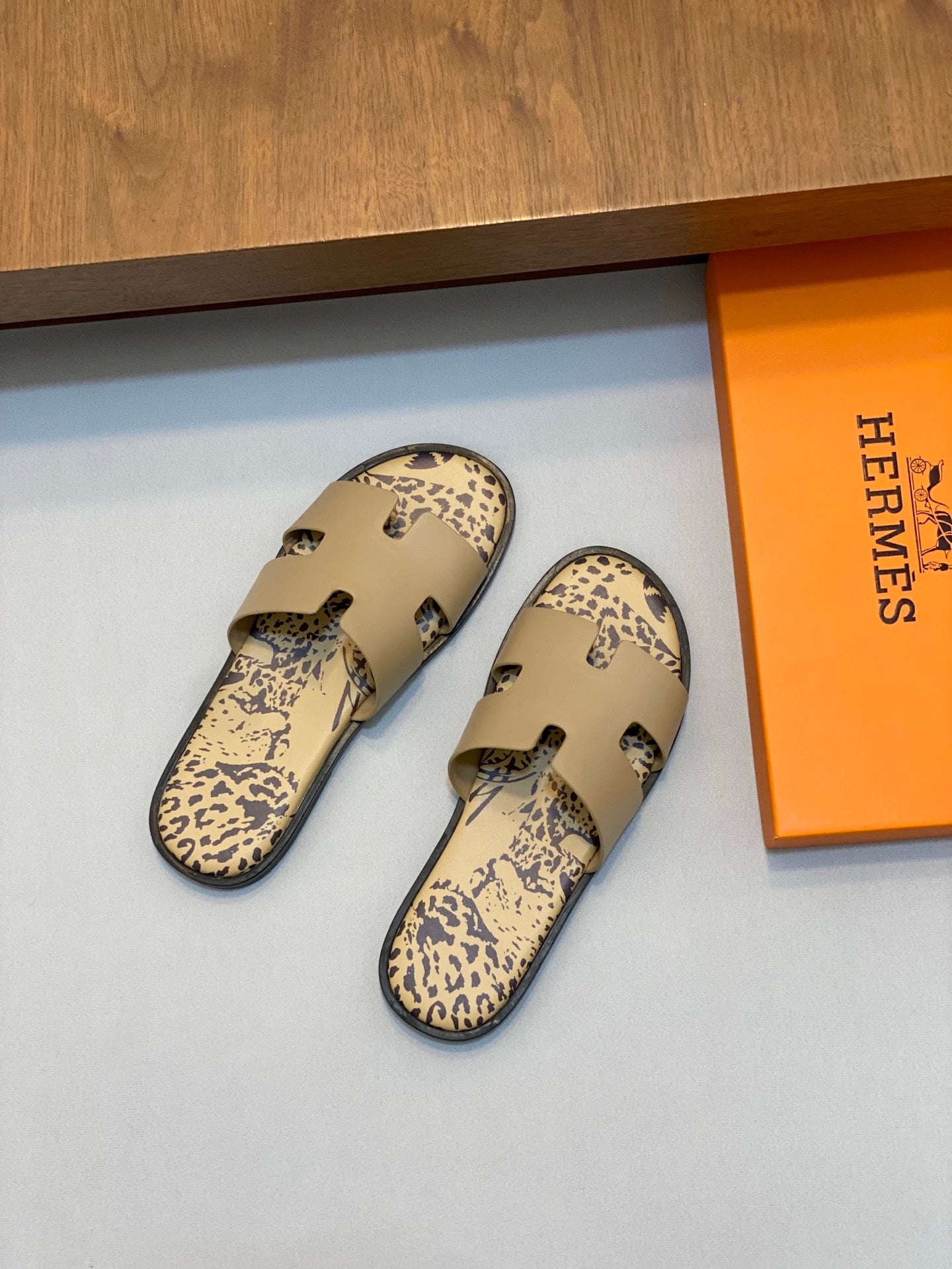 LuxluxHouse Best Quality Sandals Hermes
