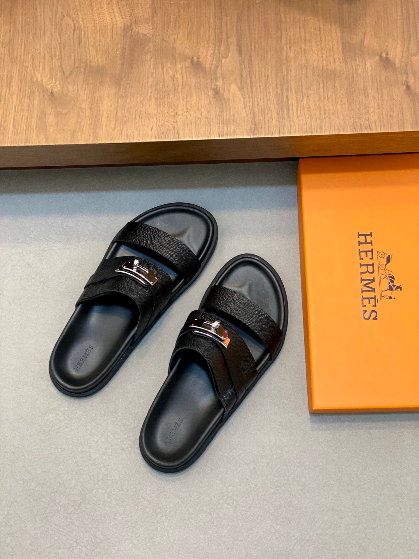 LuxluxHouse Best Quality Sandals Hermes