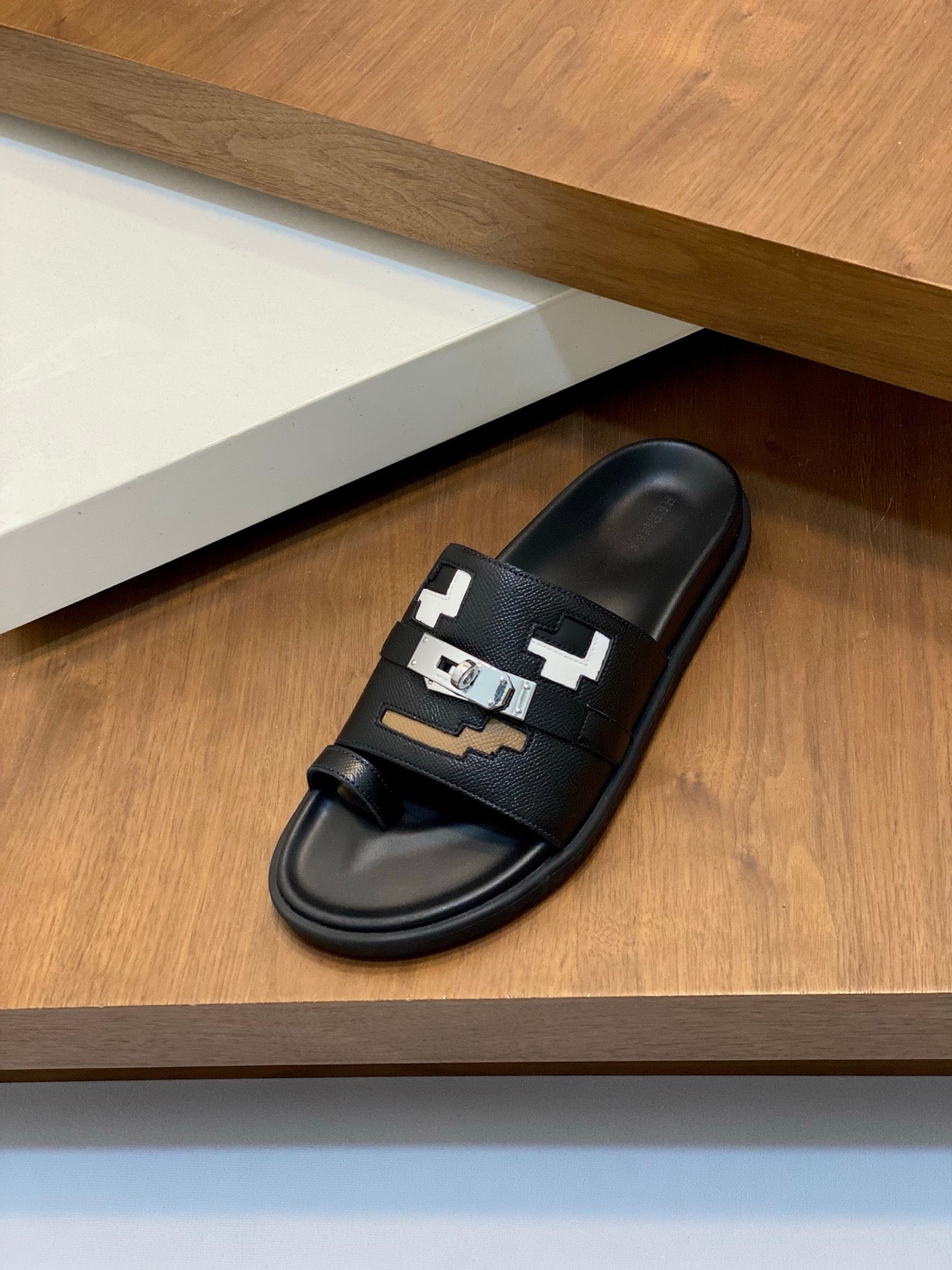 LuxluxHouse Best Quality Sandals Hermes