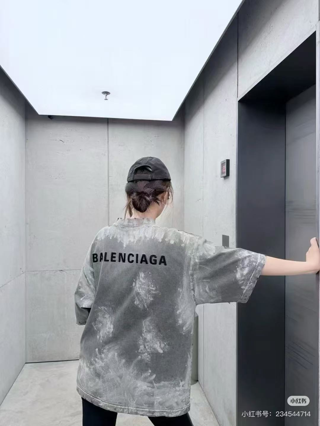 LuxluxHouse Best Quality Clothes Balenciaga T-shirt