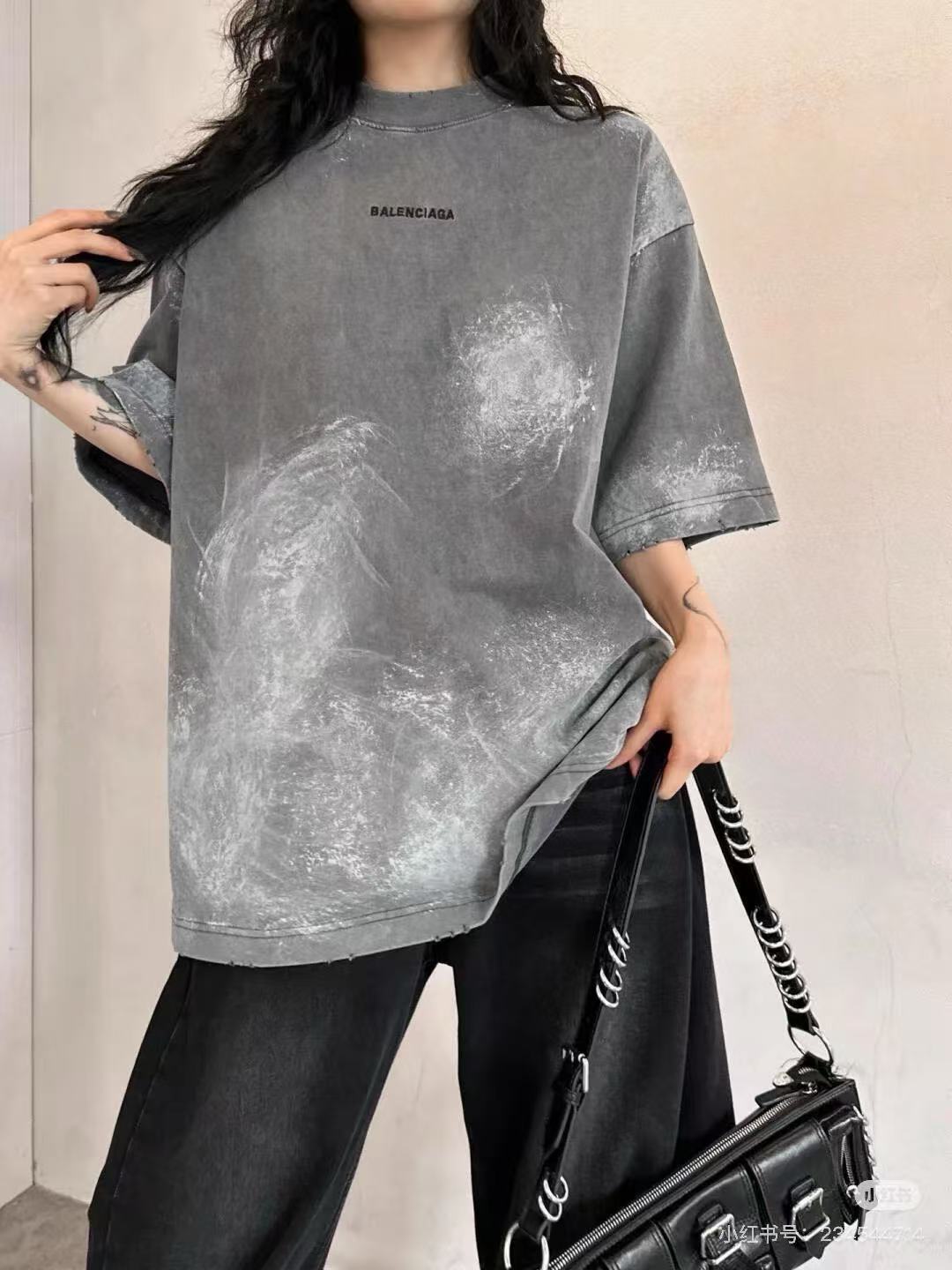 LuxluxHouse Best Quality Clothes Balenciaga T-shirt