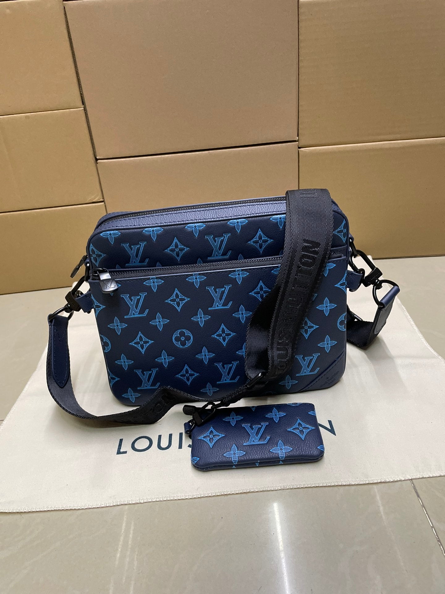LuxluxHouse Best Quality Bags Louis Vuitton Women Men