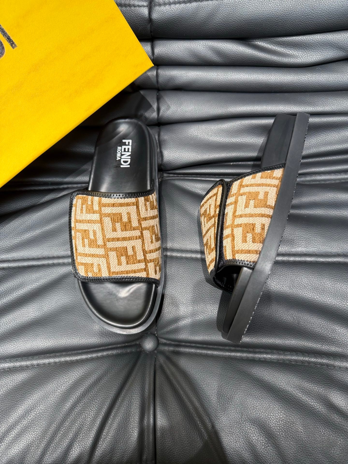 LuxluxHouse Best Quality Sandals Fendi
