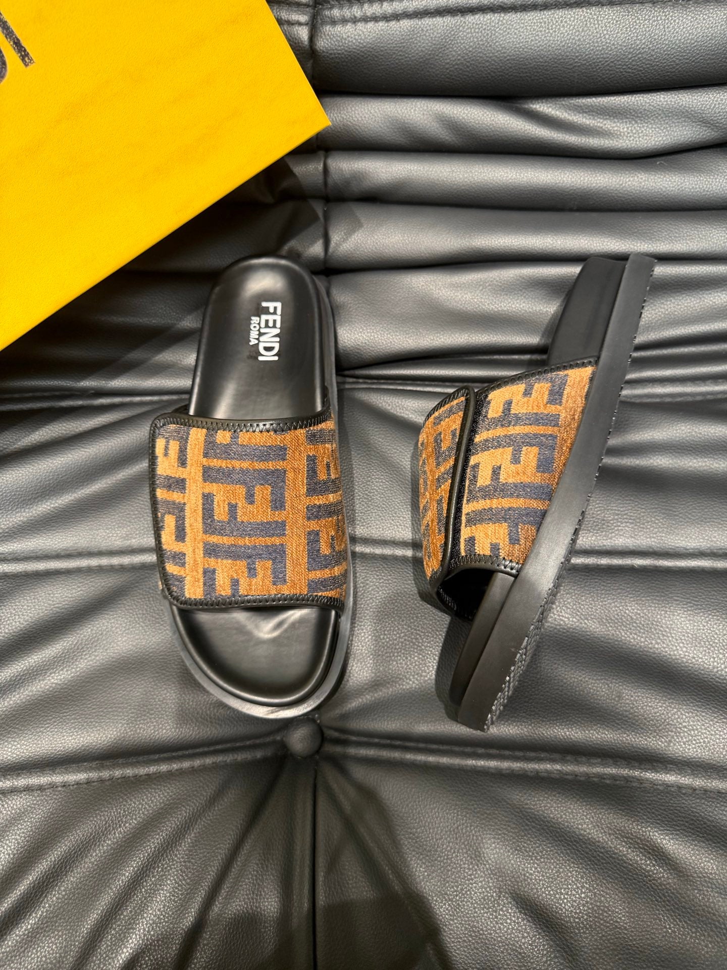 LuxluxHouse Best Quality Sandals Fendi