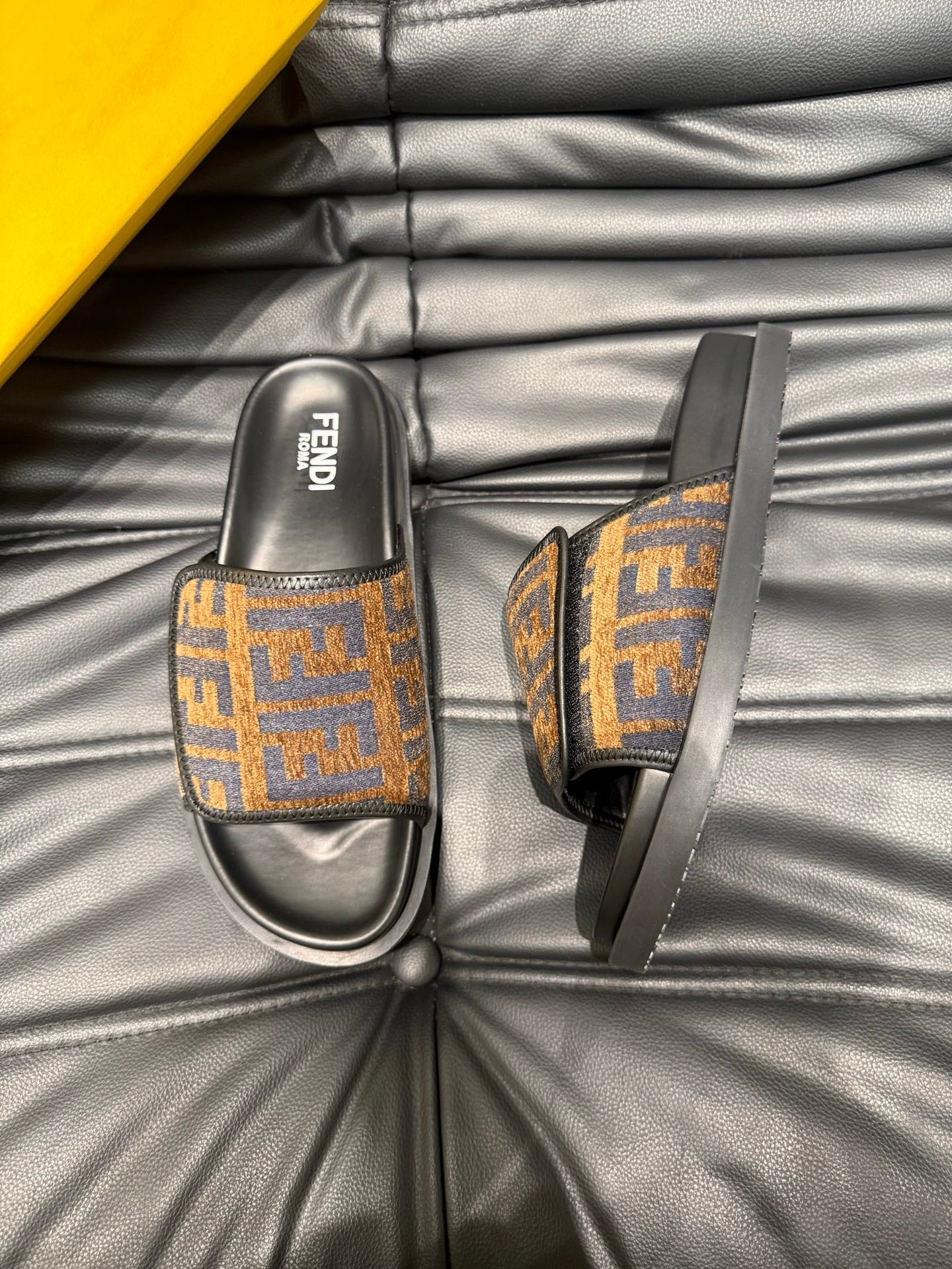 LuxluxHouse Best Quality Sandals Fendi