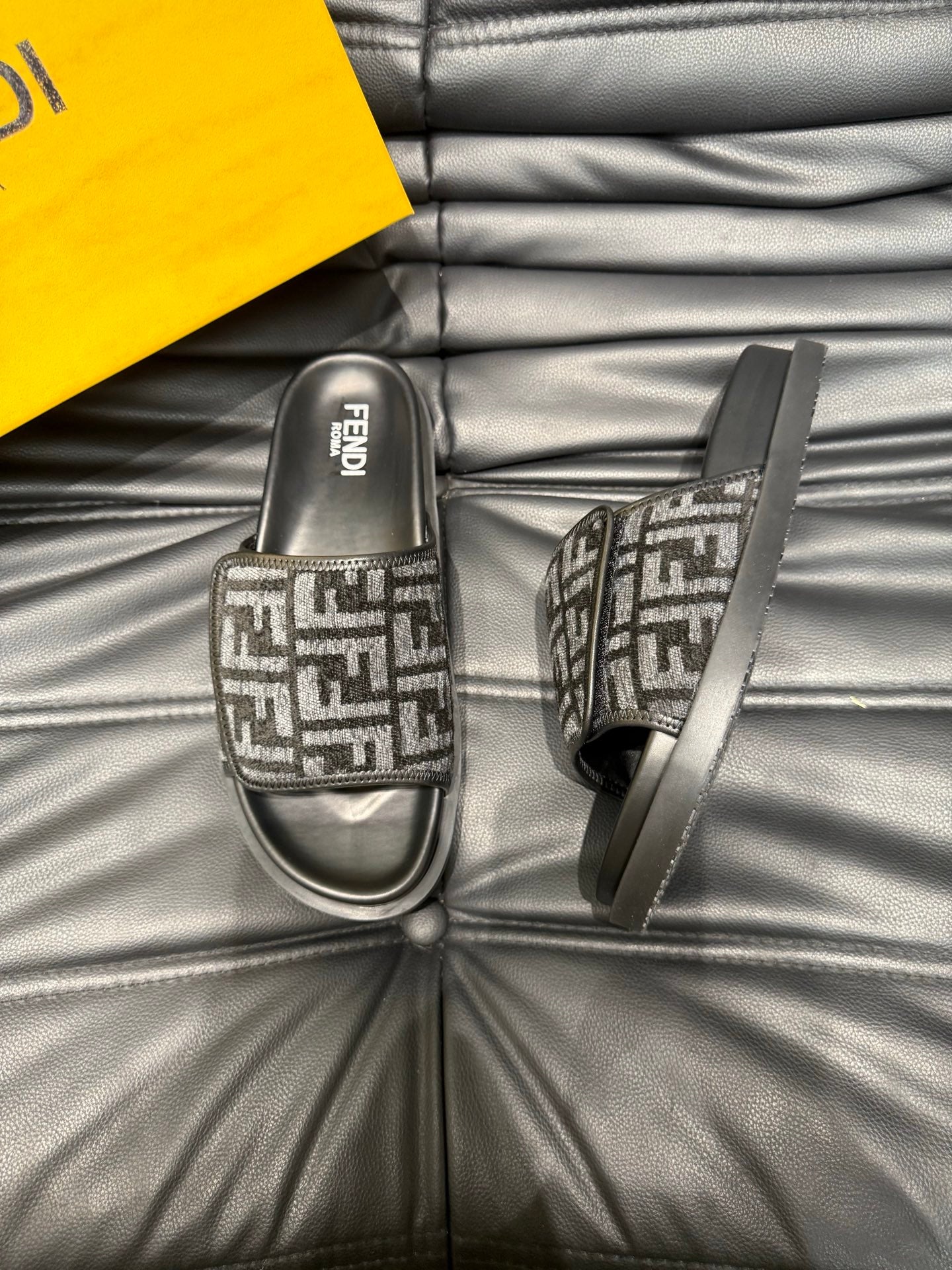 LuxluxHouse Best Quality Sandals Fendi
