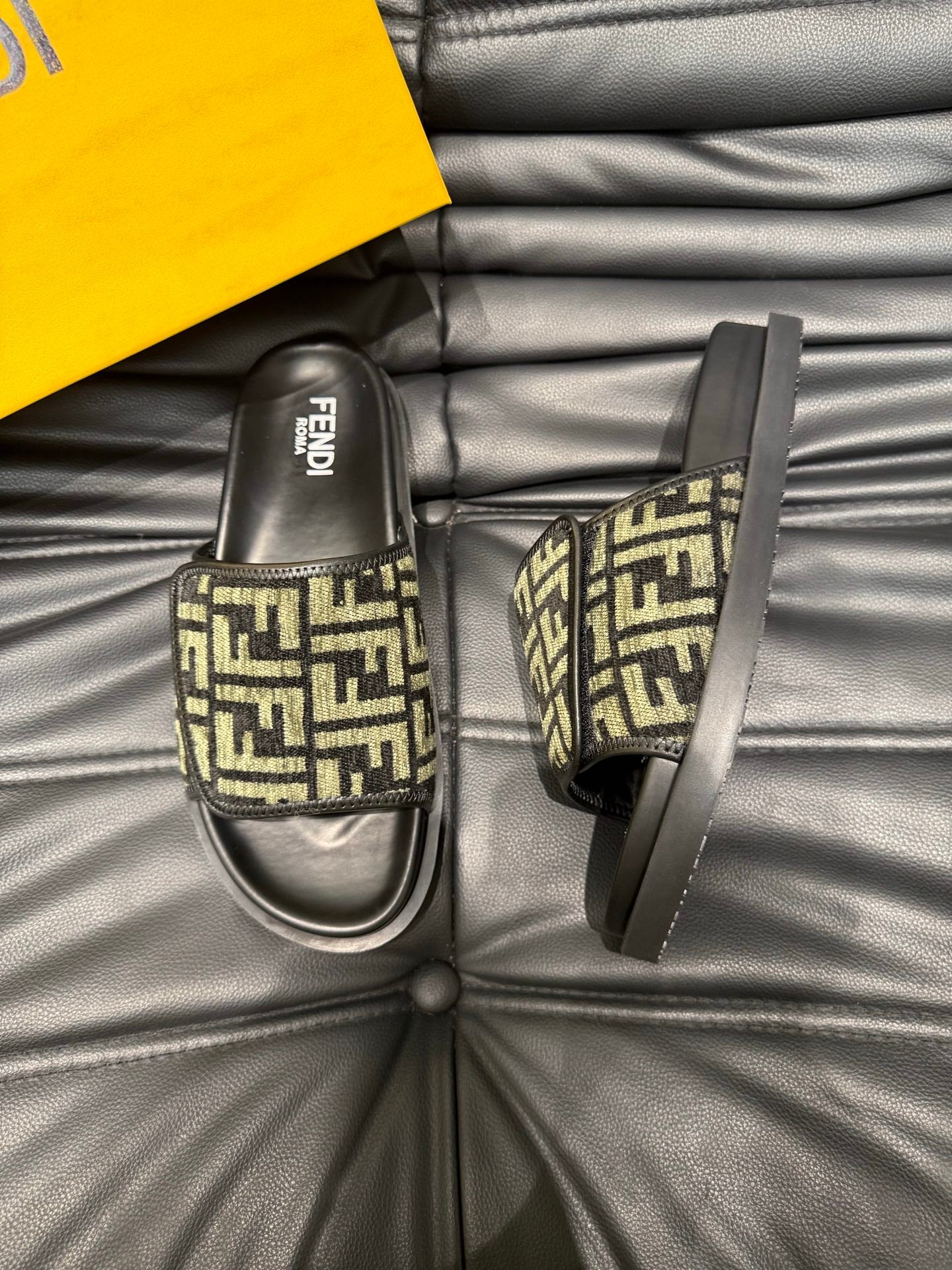 LuxluxHouse Best Quality Sandals Fendi
