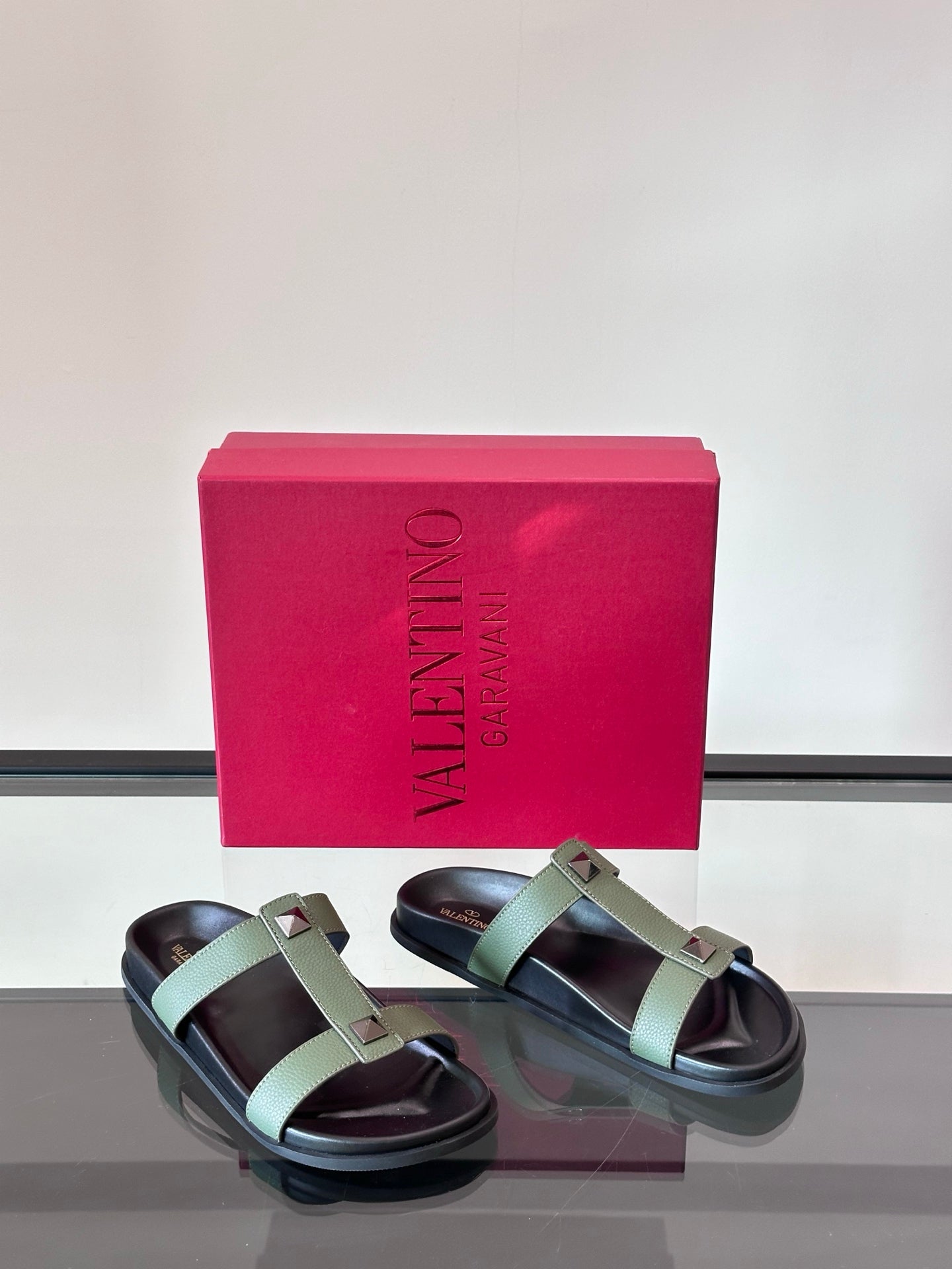 LuxluxHouse Best Quality Sandals Valentino