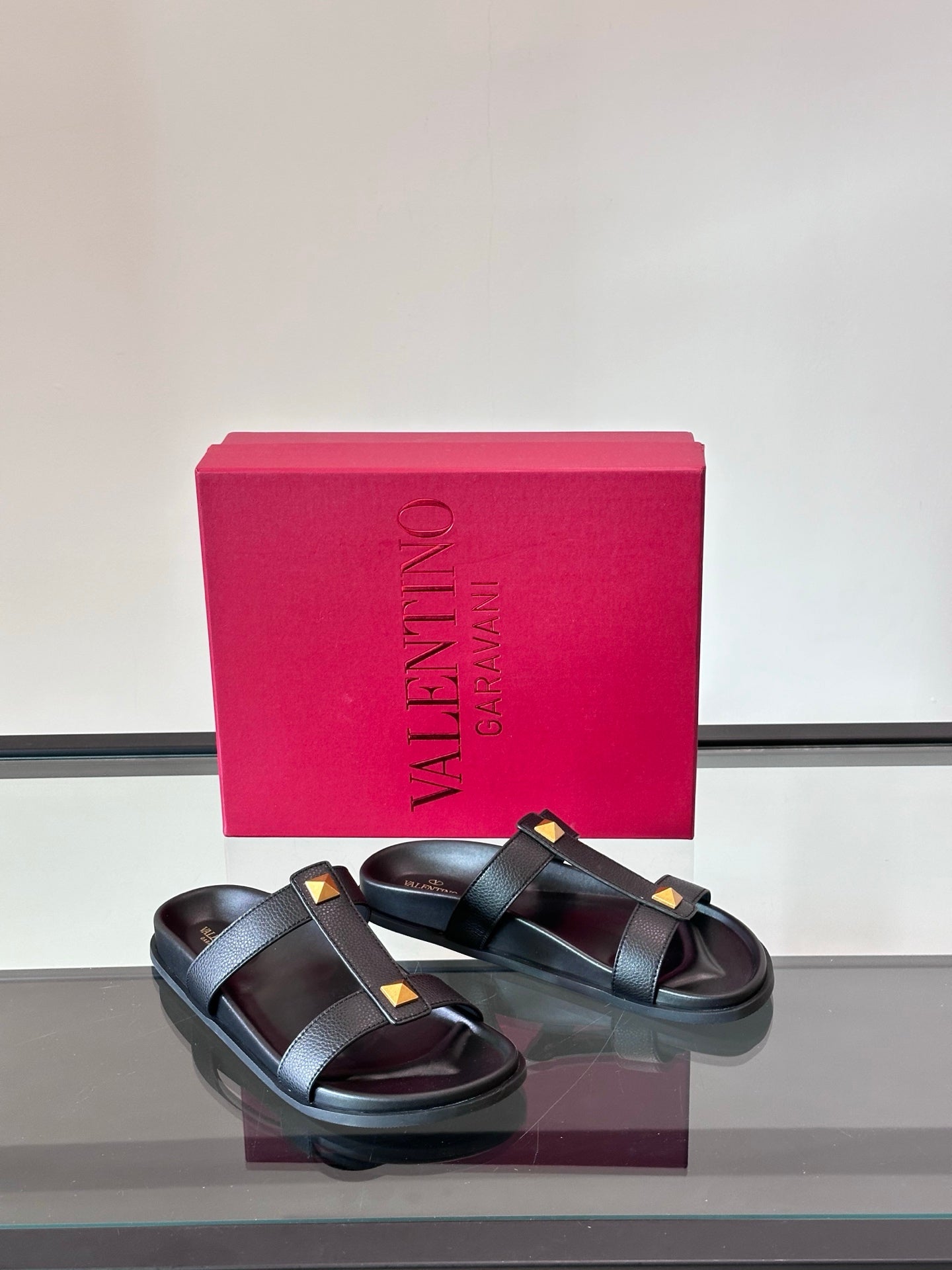 LuxluxHouse Best Quality Sandals Valentino