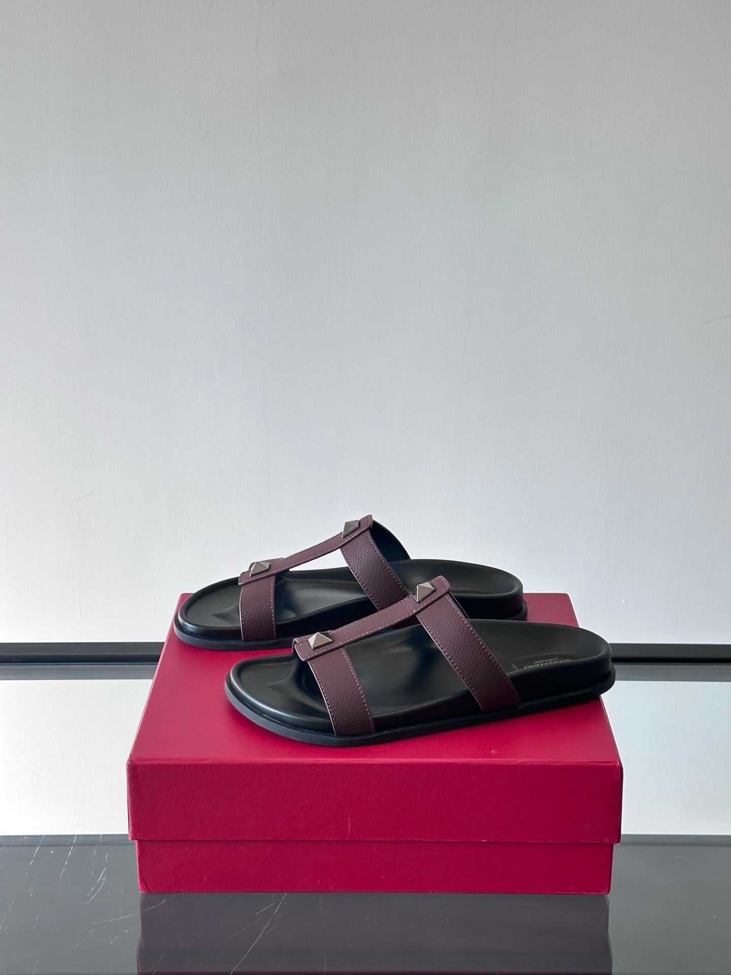 LuxluxHouse Best Quality Sandals Valentino