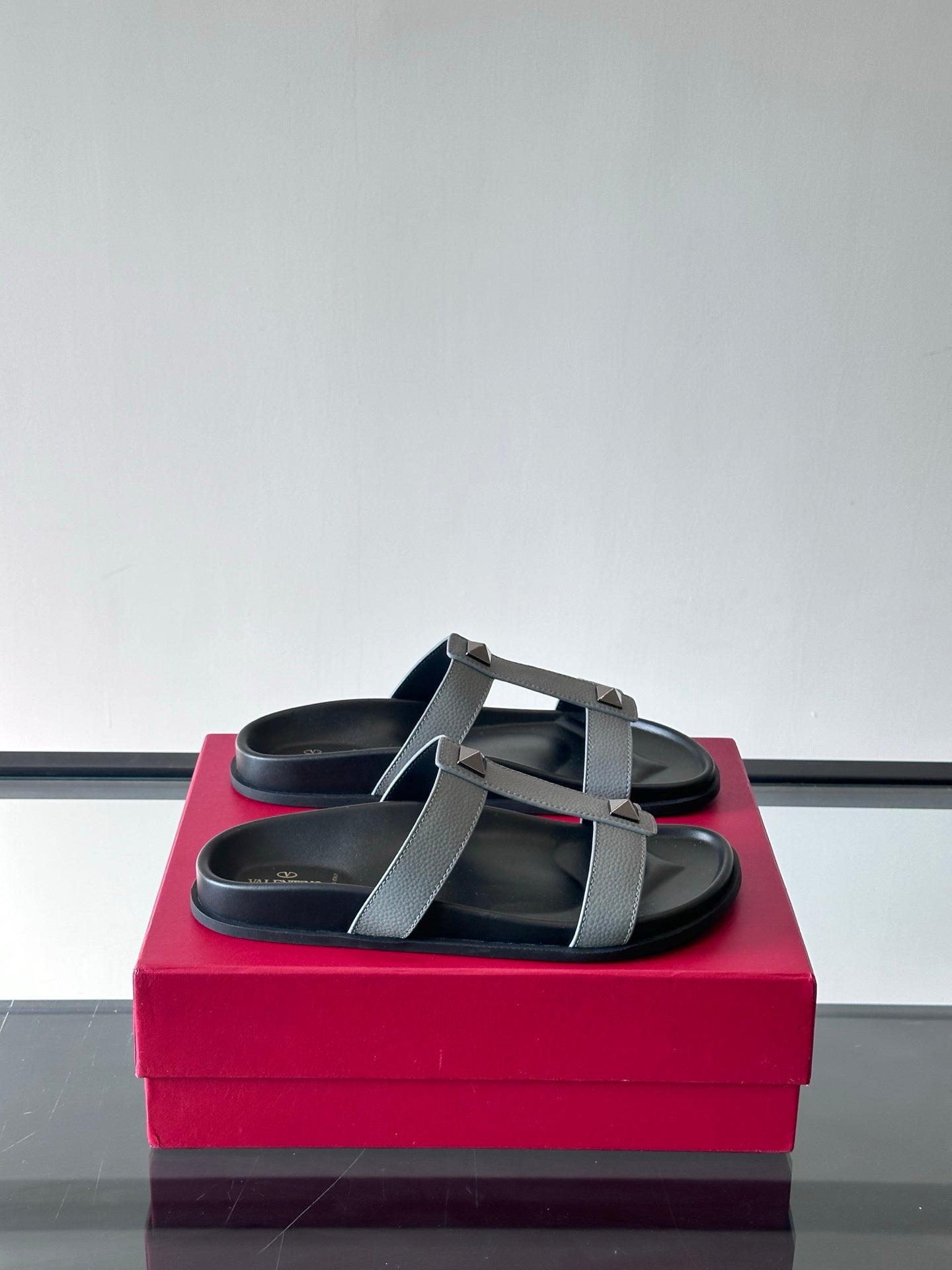 LuxluxHouse Best Quality Sandals Valentino