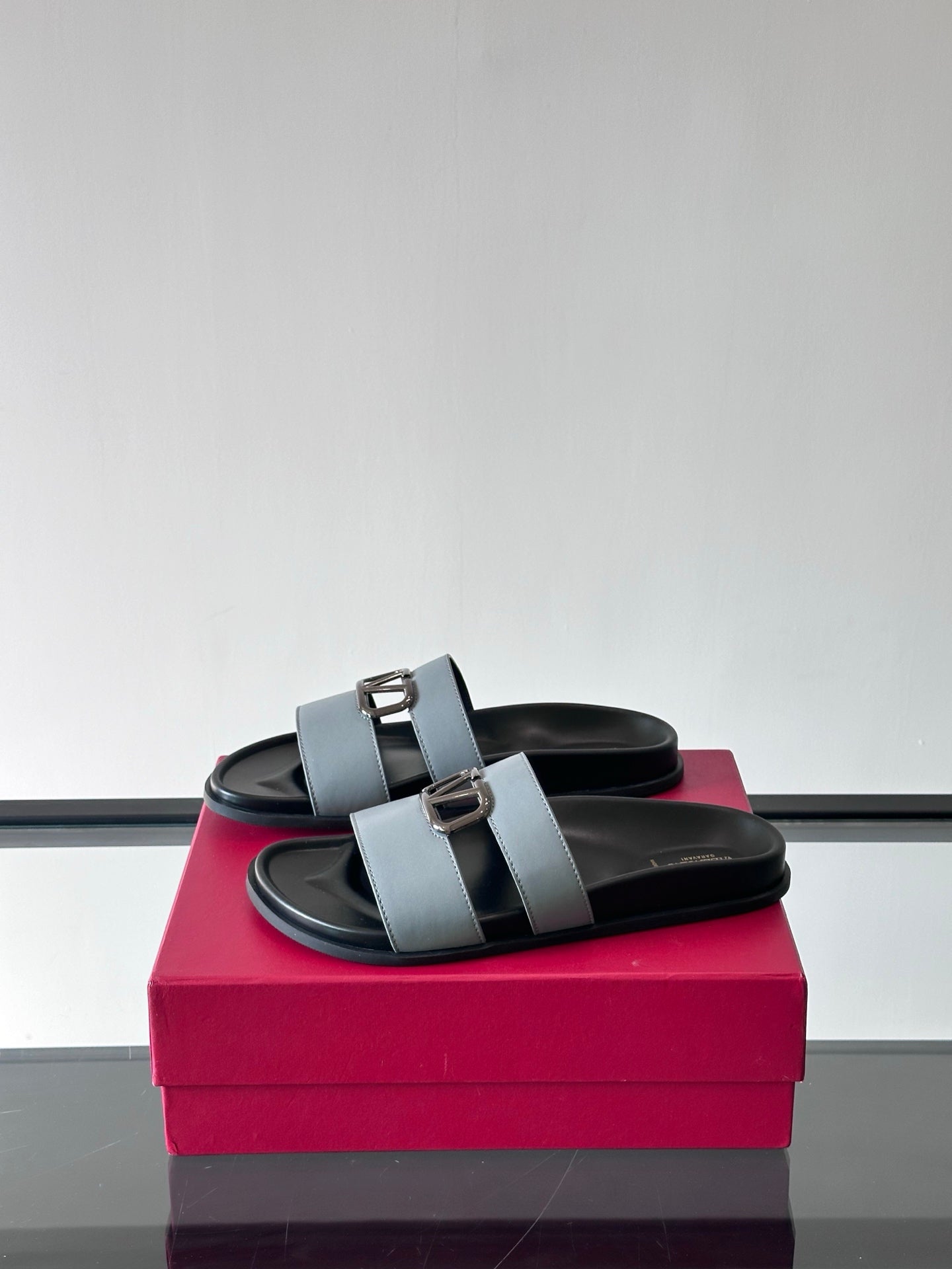 LuxluxHouse Best Quality Sandals Valentino