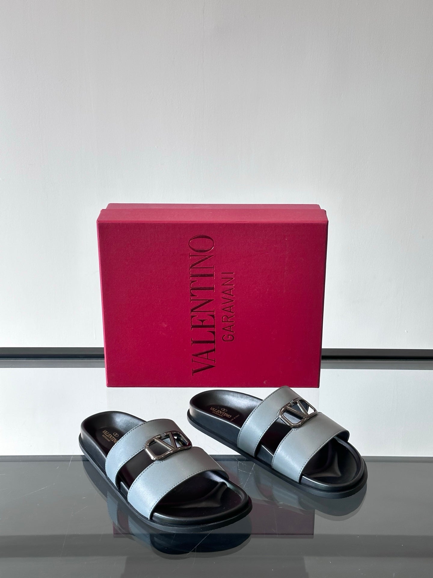 LuxluxHouse Best Quality Sandals Valentino