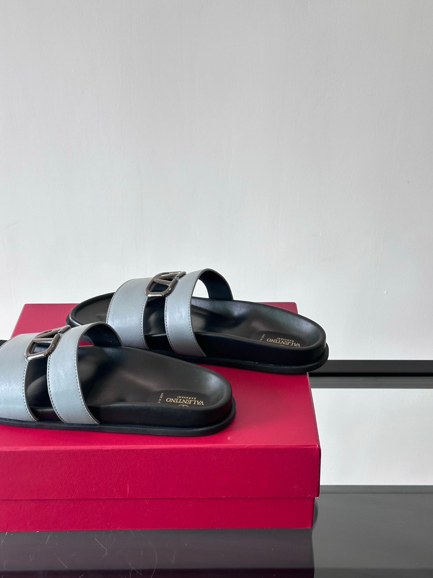 LuxluxHouse Best Quality Sandals Valentino