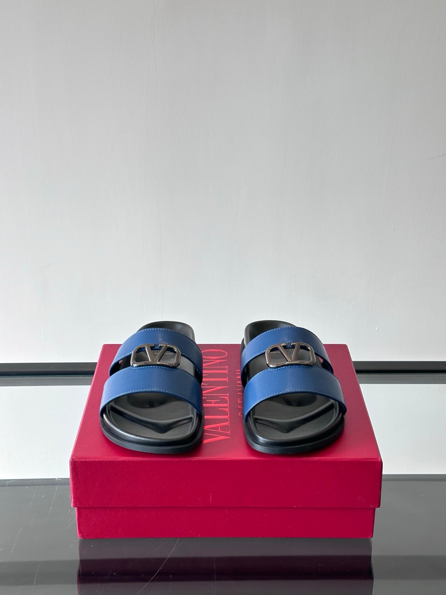 LuxluxHouse Best Quality Sandals Valentino