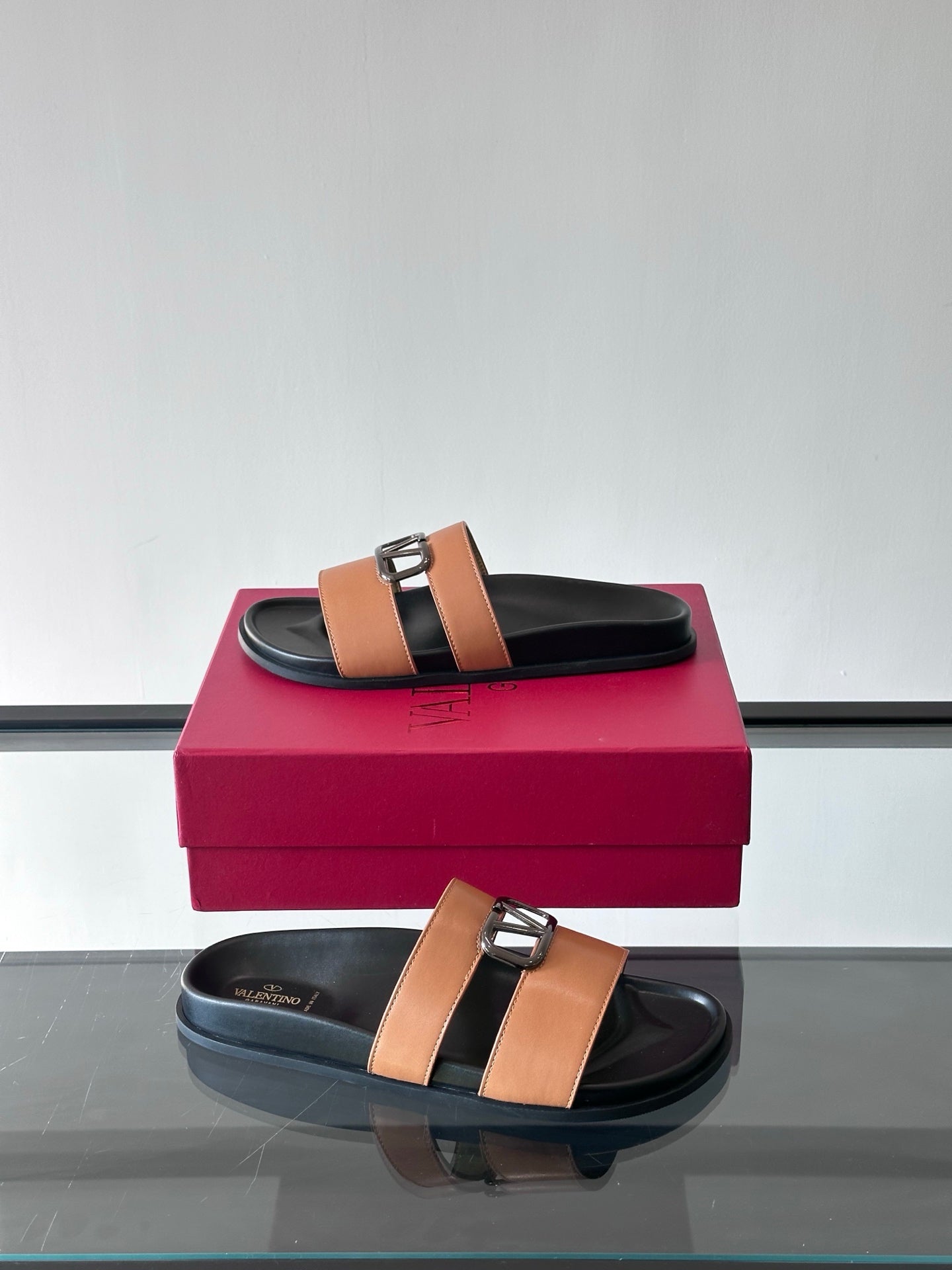 LuxluxHouse Best Quality Sandals Valentino