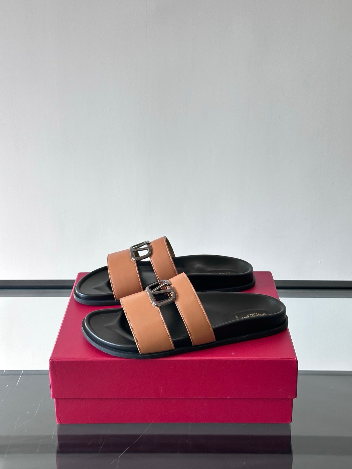 LuxluxHouse Best Quality Sandals Valentino