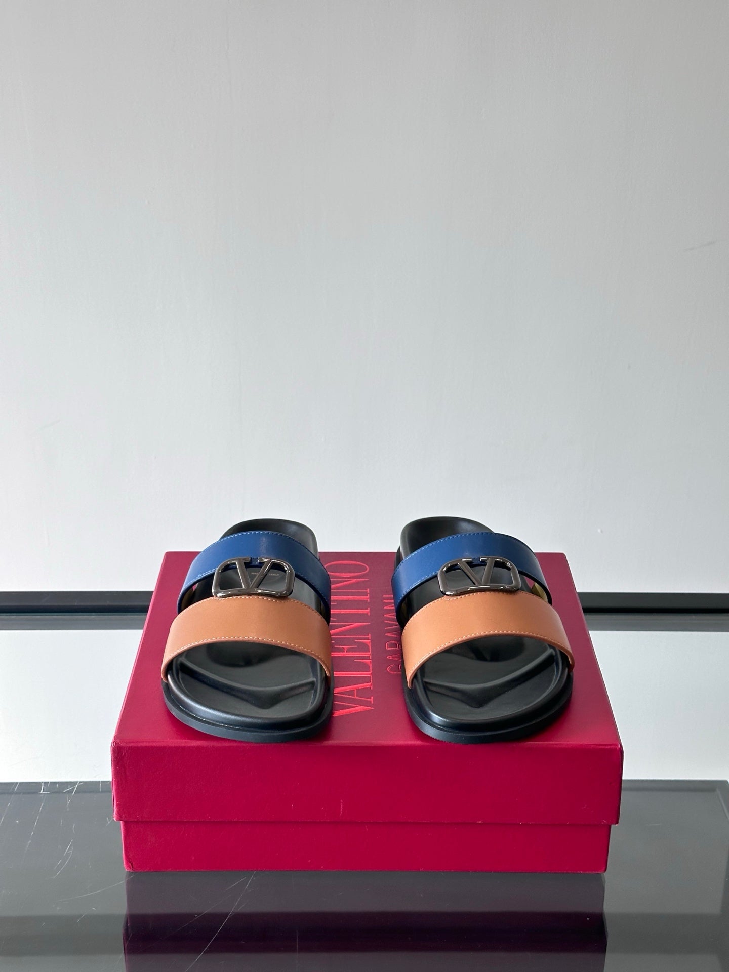 LuxluxHouse Best Quality Sandals Valentino