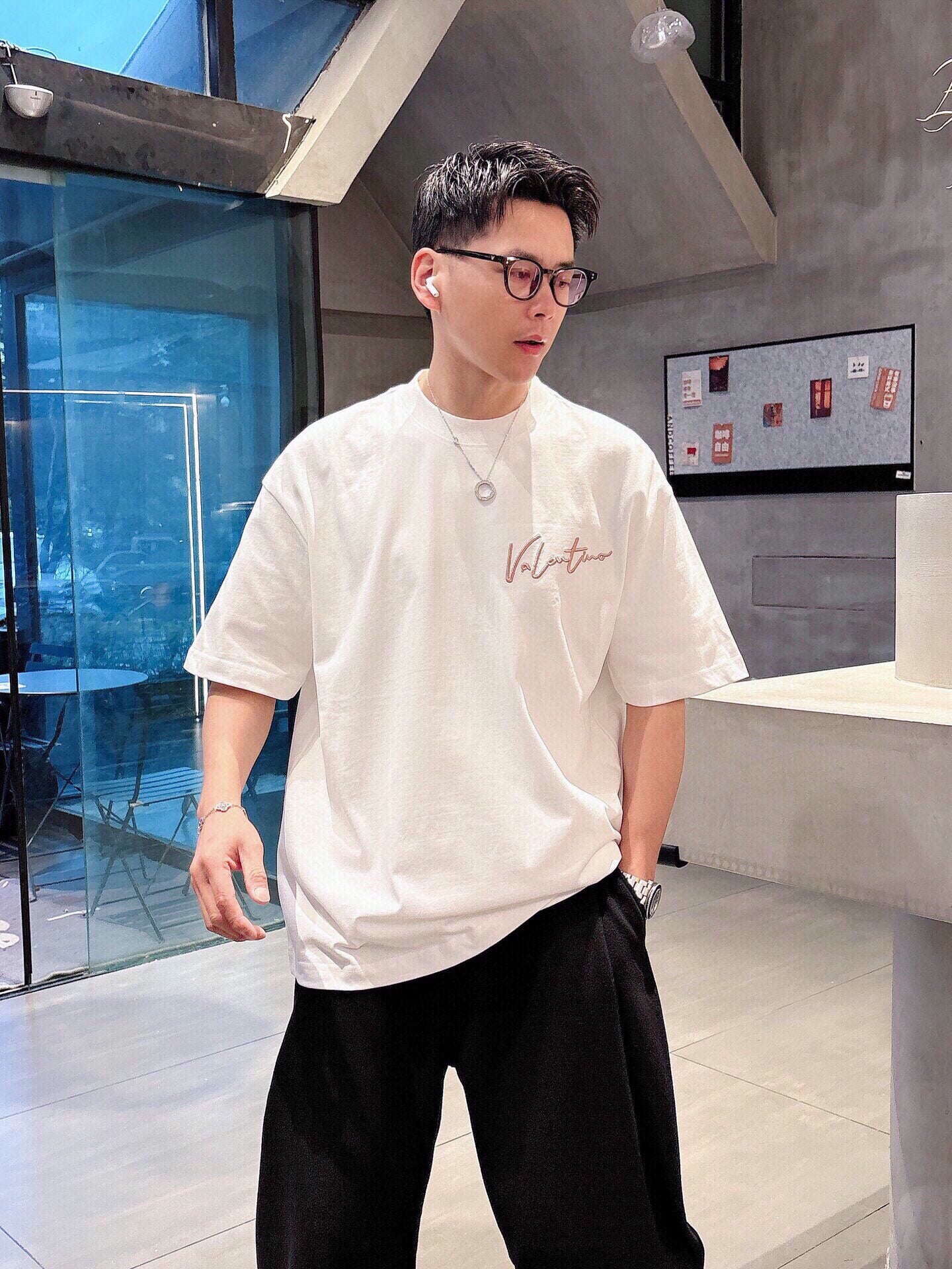 LuxluxHouse Best Quality Clothes Valentino T-shirt