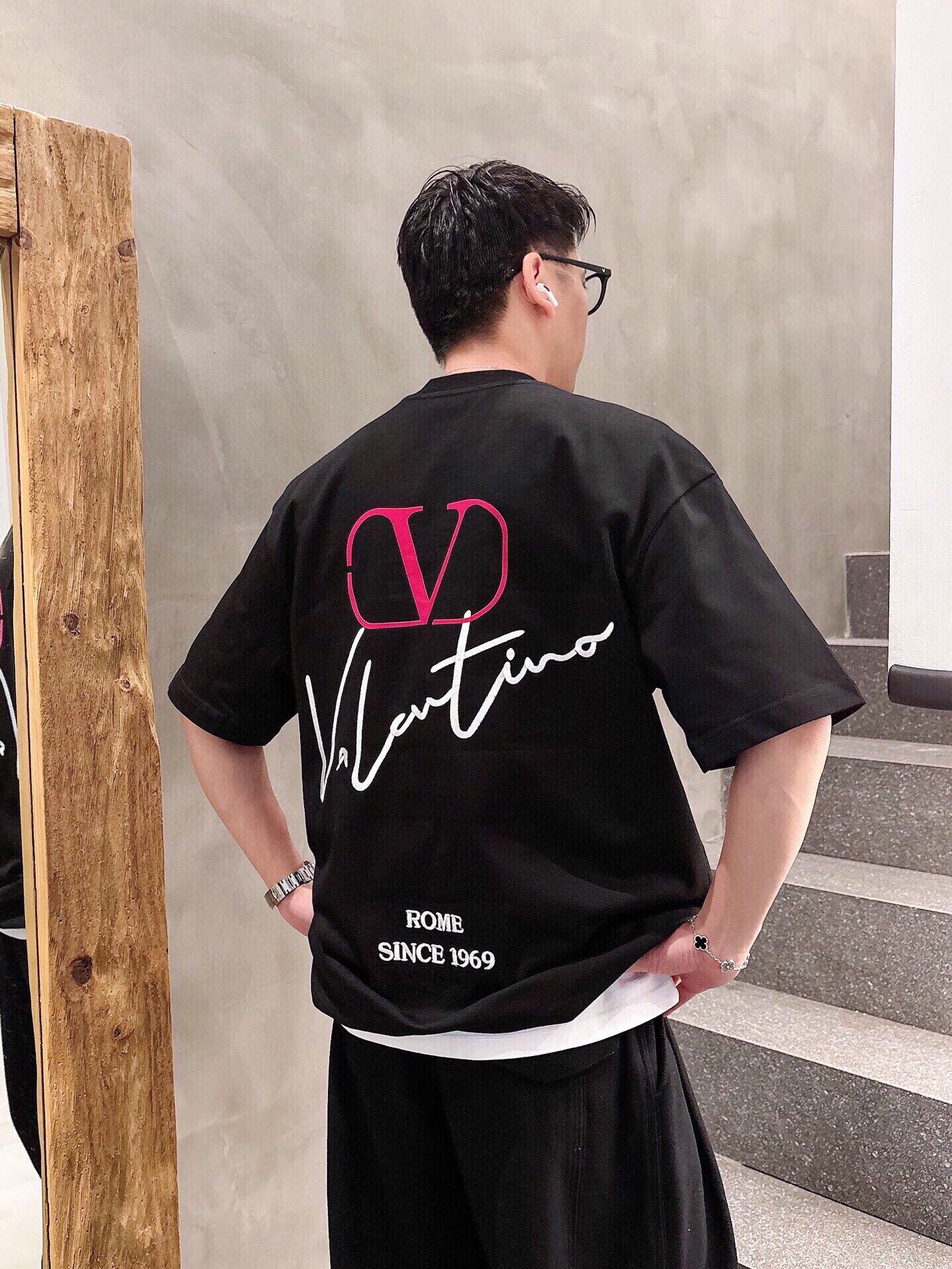 LuxluxHouse Best Quality Clothes Valentino T-shirt