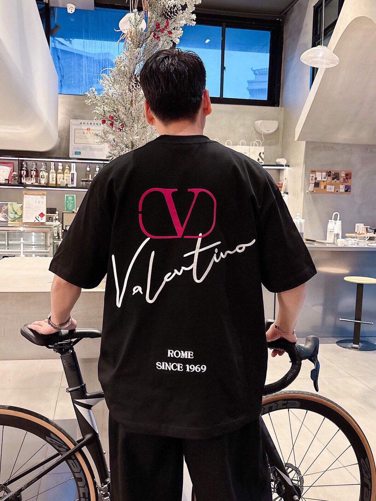 LuxluxHouse Best Quality Clothes Valentino T-shirt