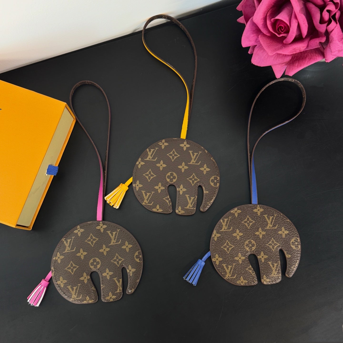 LuxluxHouse Best Quality Accessories Keychain Louis Vuitton Keychain