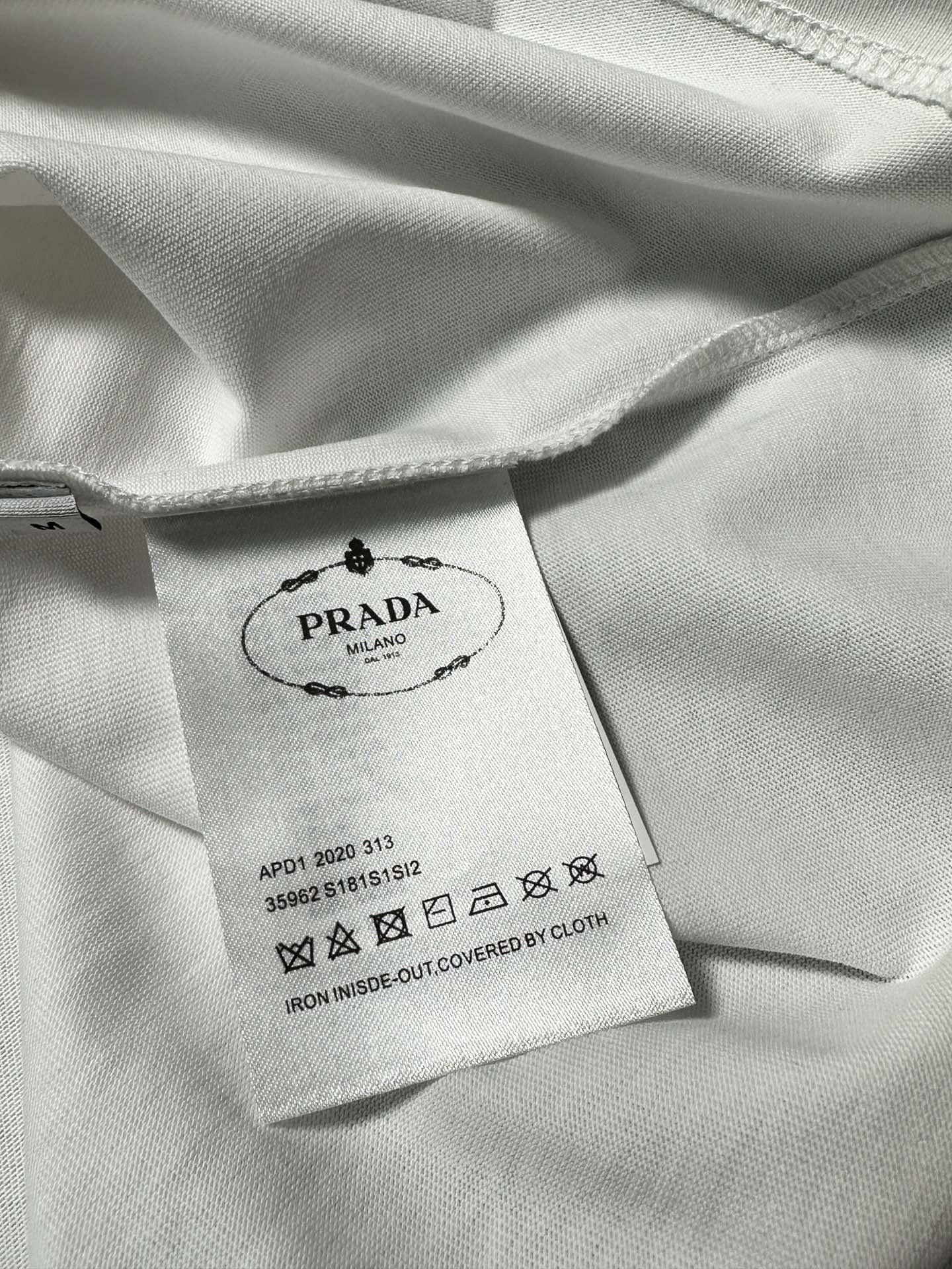 LuxluxHouse Best Quality Clothes T-shirt Prada