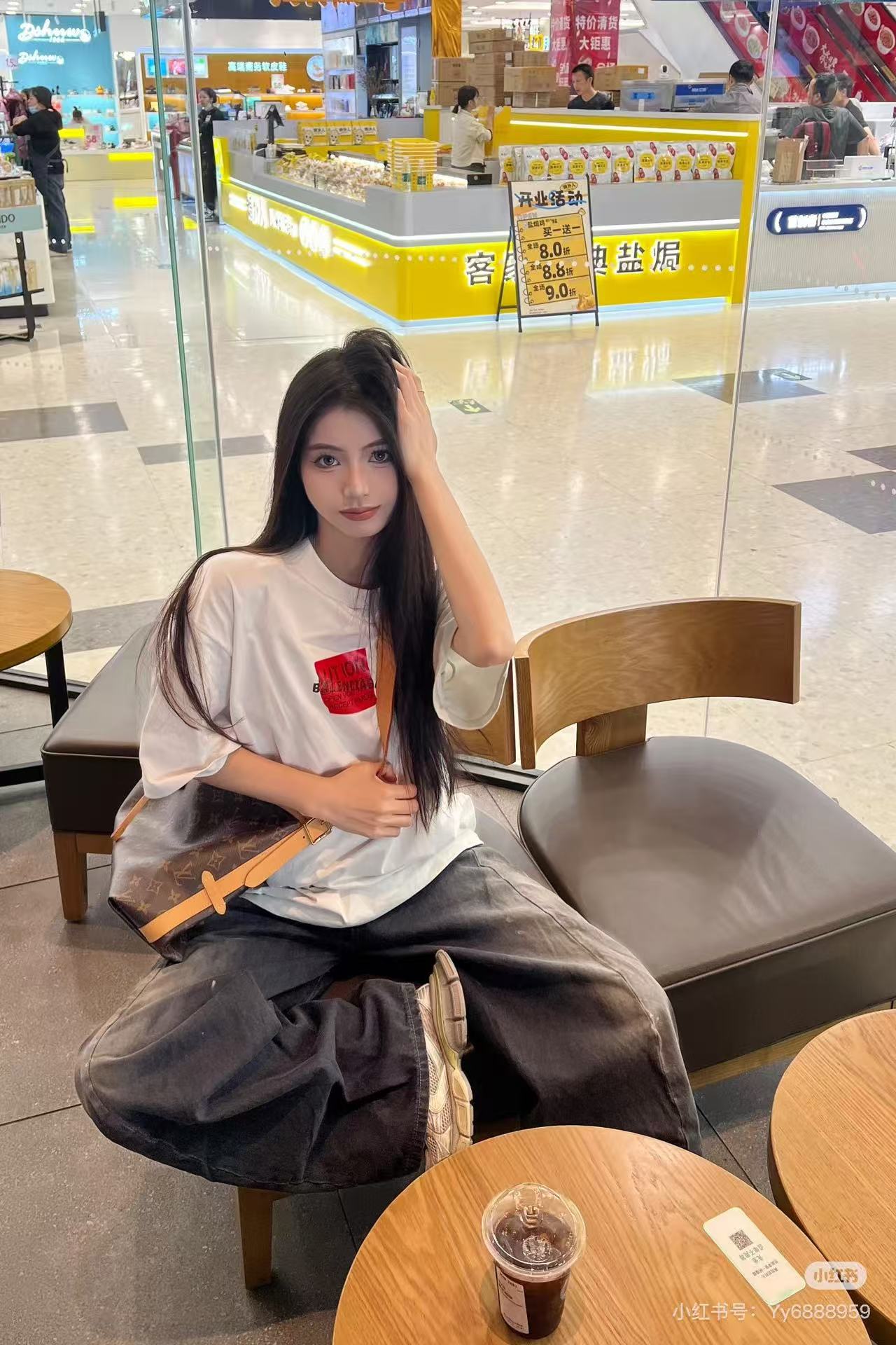 LuxluxHouse Best Quality Clothes Balenciaga T-shirt