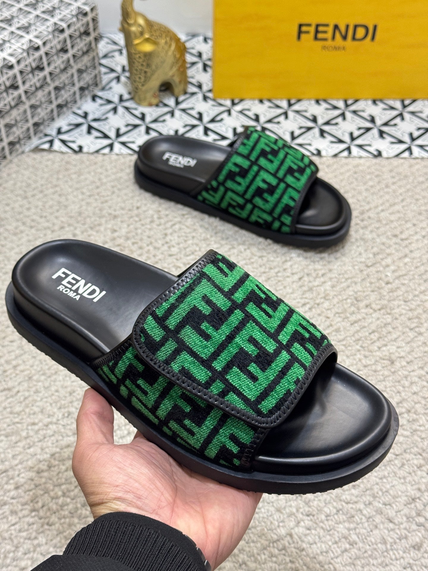 LuxluxHouse Best Quality Sandals Fendi