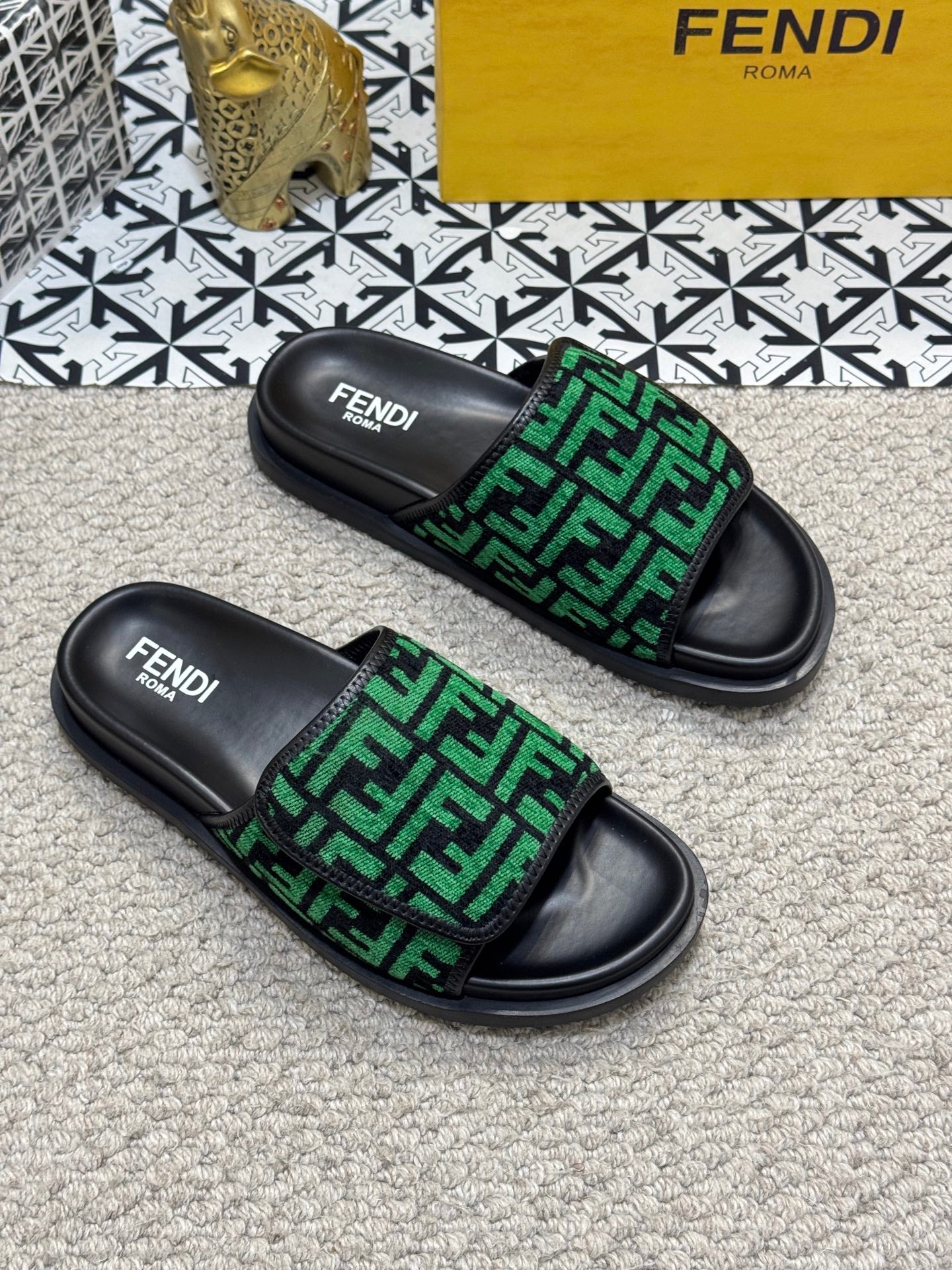 LuxluxHouse Best Quality Sandals Fendi