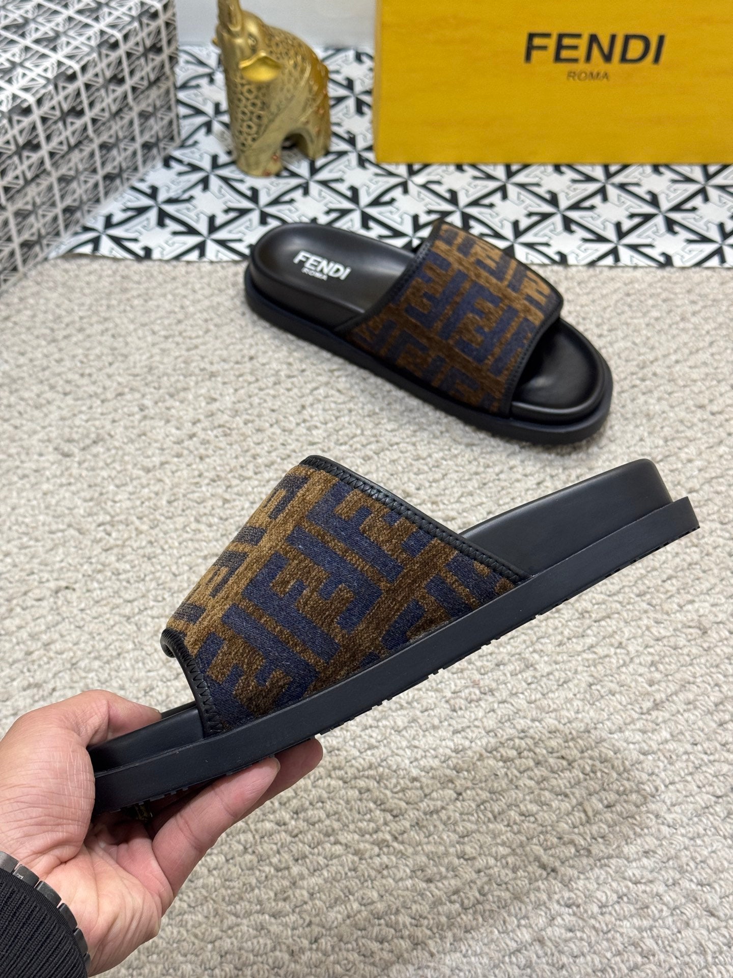 LuxluxHouse Best Quality Sandals Fendi