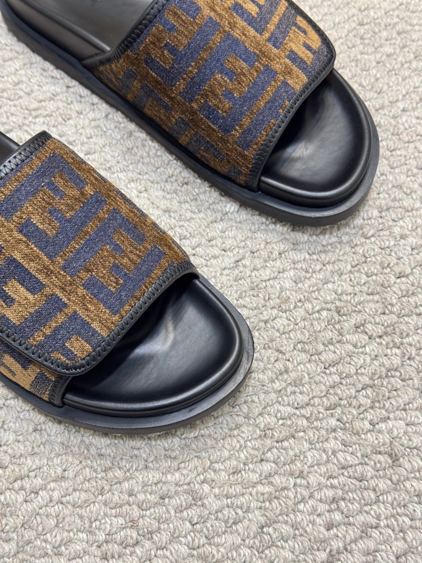 LuxluxHouse Best Quality Sandals Fendi