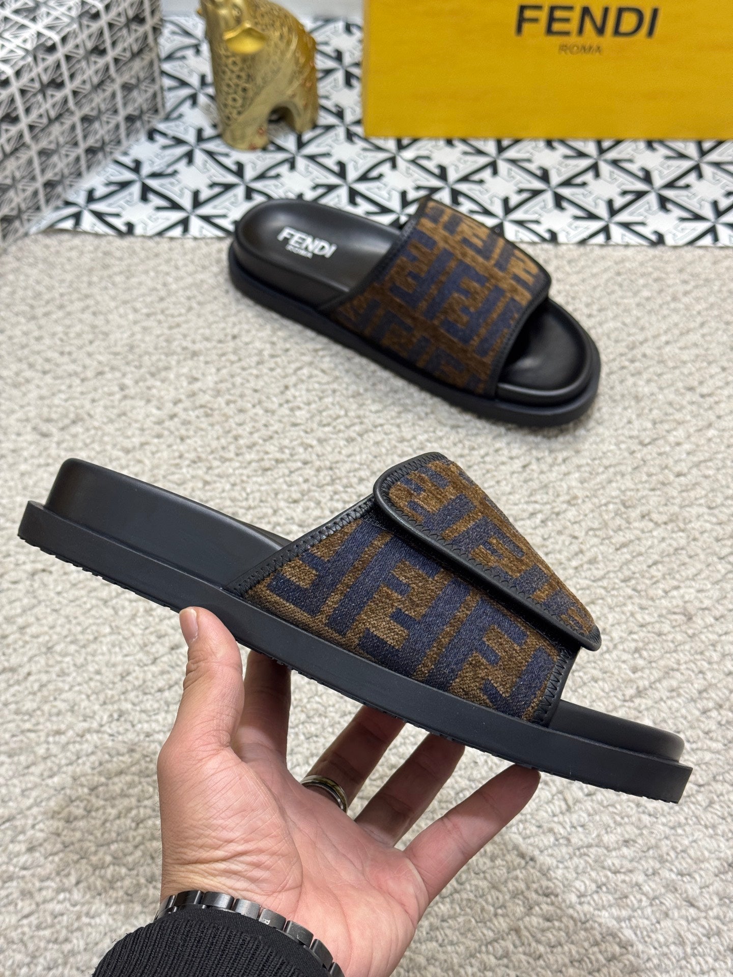 LuxluxHouse Best Quality Sandals Fendi
