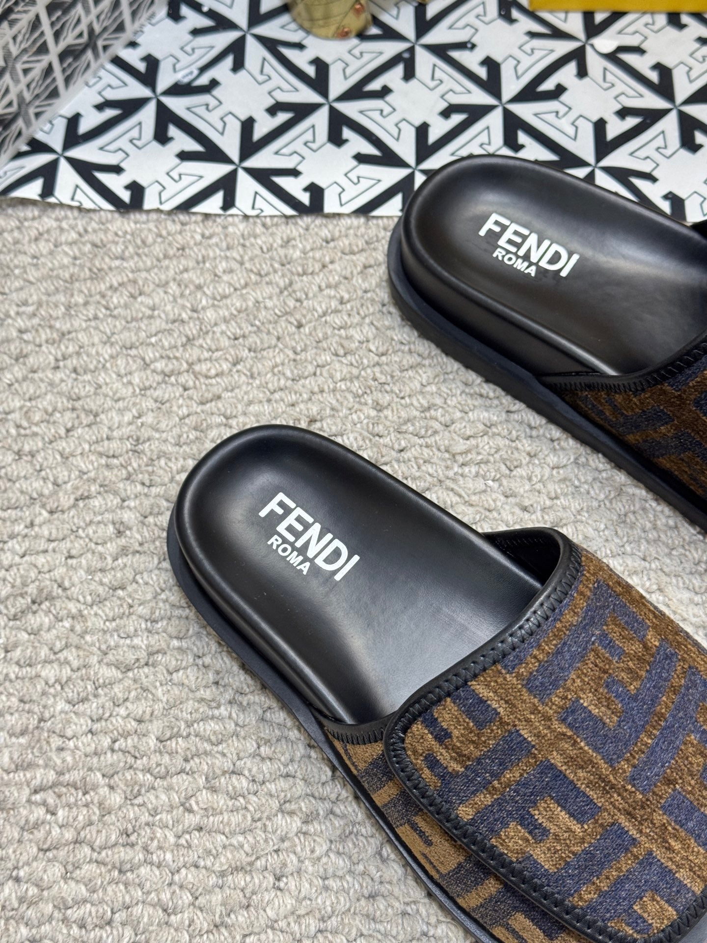 LuxluxHouse Best Quality Sandals Fendi