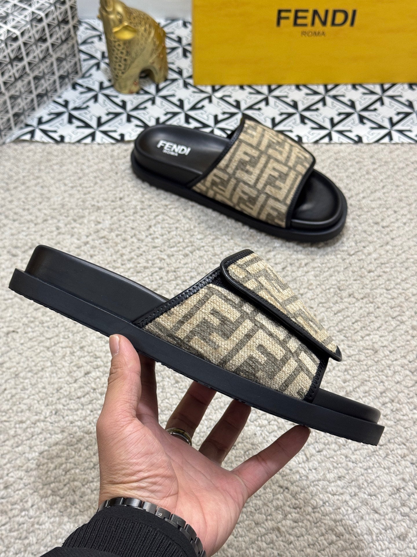 LuxluxHouse Best Quality Sandals Fendi
