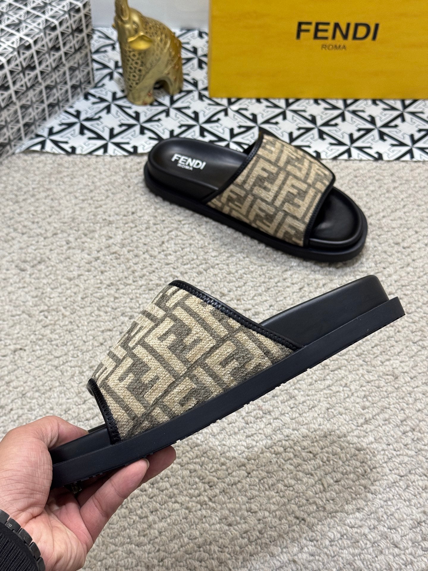 LuxluxHouse Best Quality Sandals Fendi