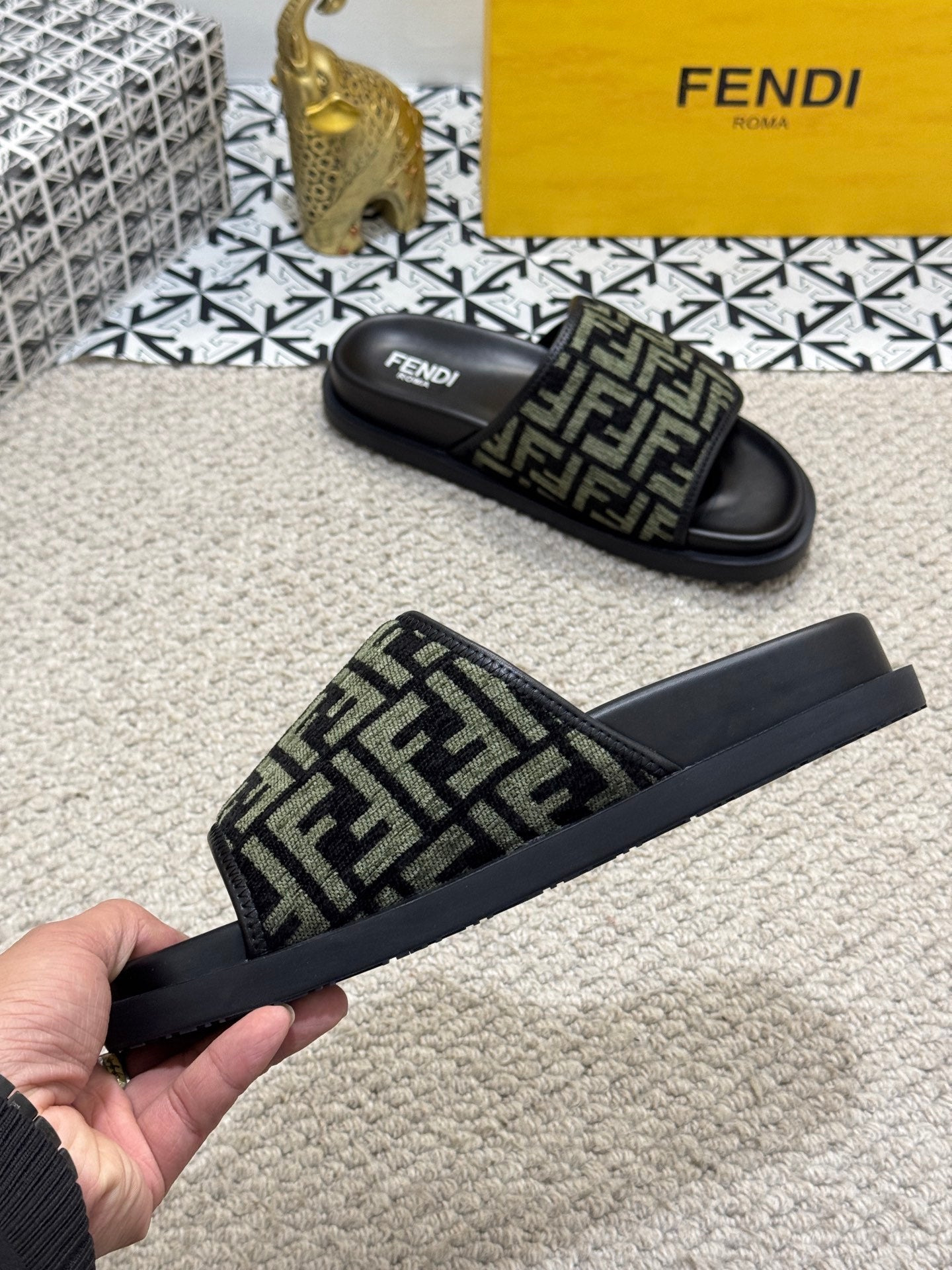 LuxluxHouse Best Quality Sandals Fendi