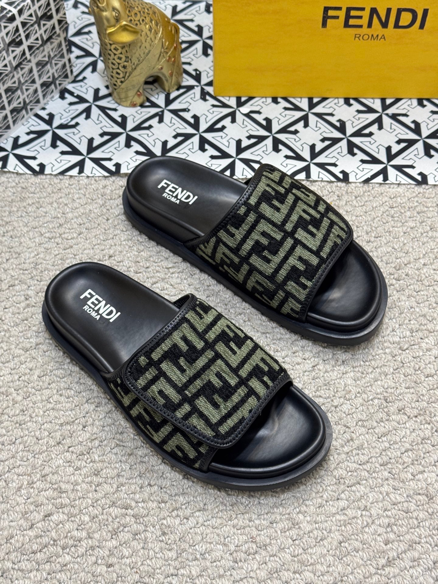 LuxluxHouse Best Quality Sandals Fendi