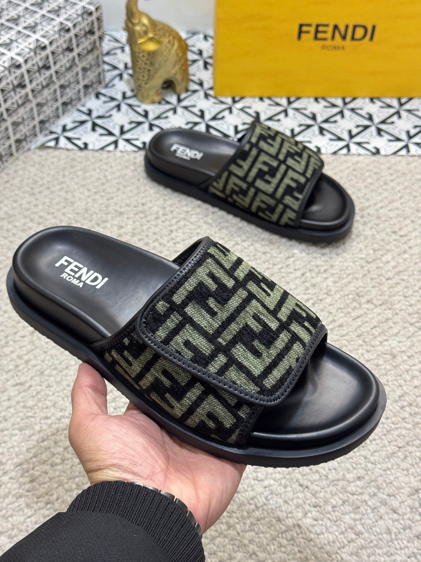 LuxluxHouse Best Quality Sandals Fendi