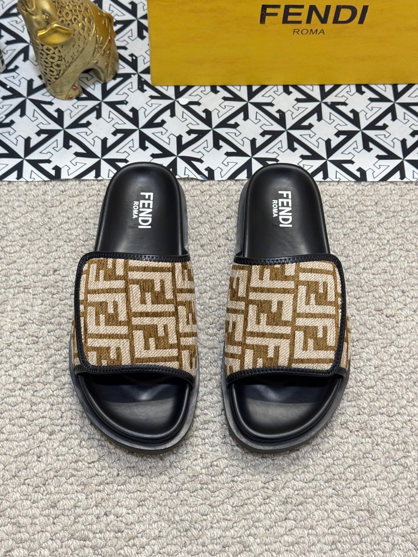 LuxluxHouse Best Quality Sandals Fendi