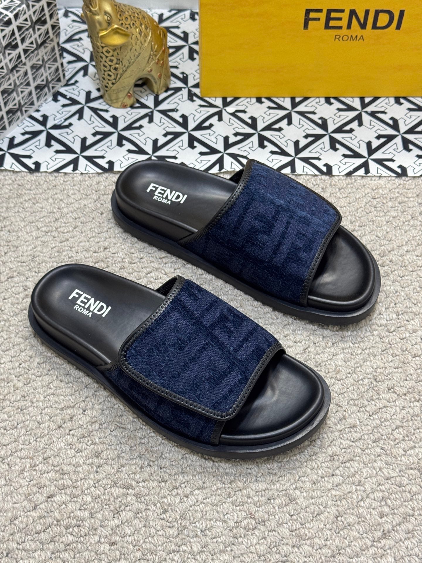 LuxluxHouse Best Quality Sandals Fendi