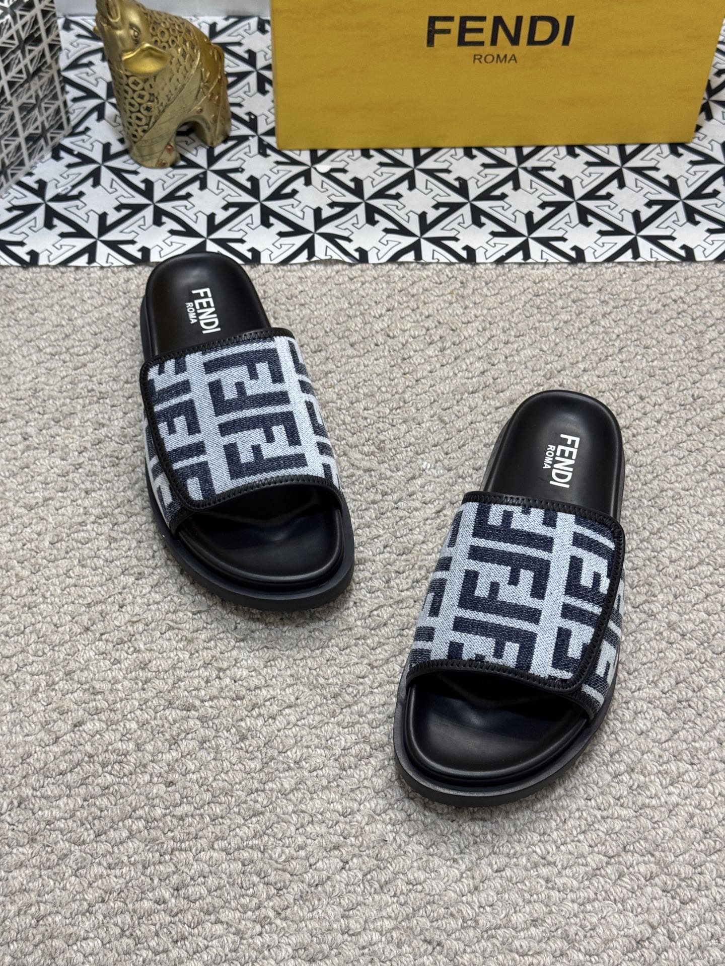LuxluxHouse Best Quality Sandals Fendi