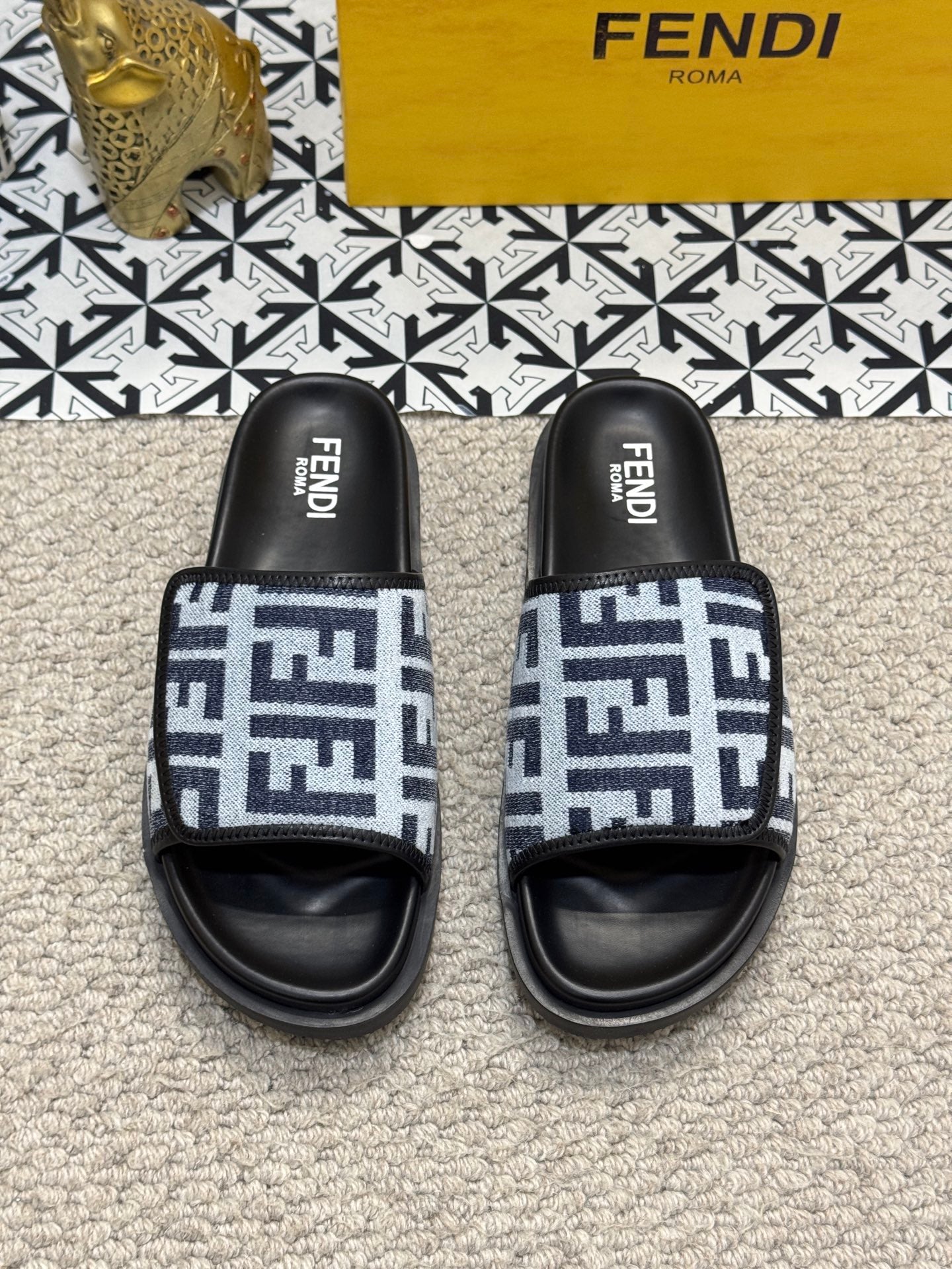 LuxluxHouse Best Quality Sandals Fendi