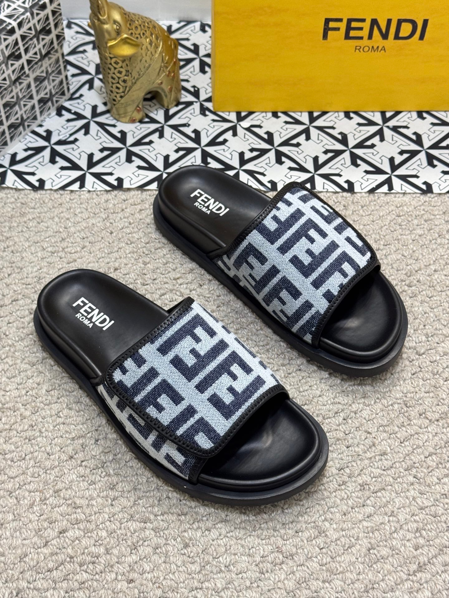 LuxluxHouse Best Quality Sandals Fendi