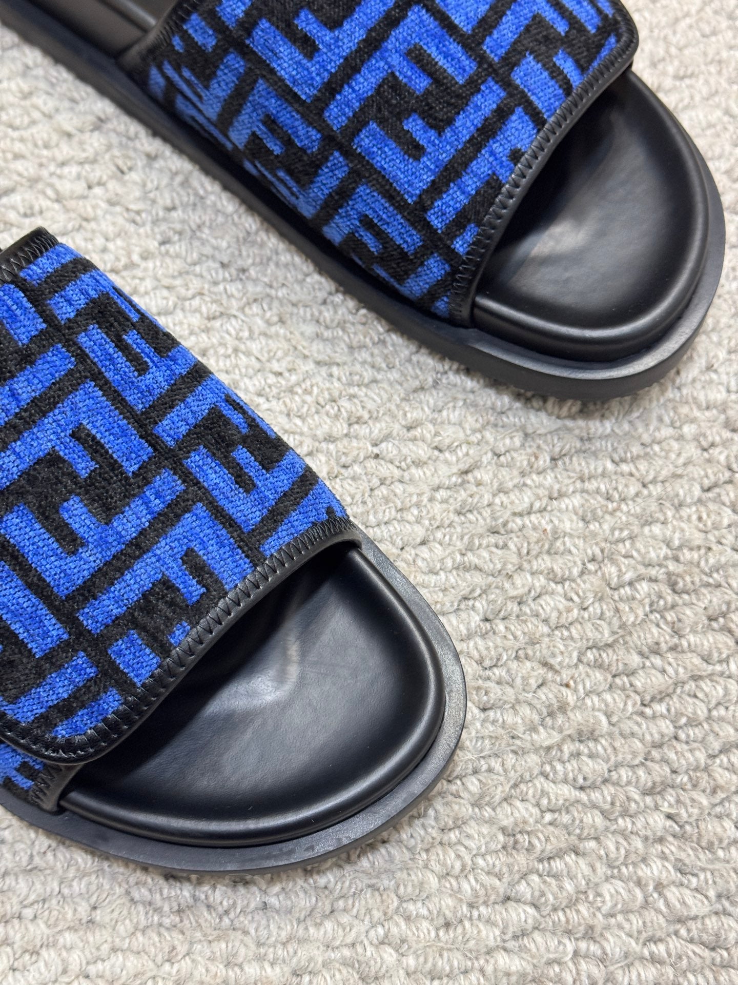 LuxluxHouse Best Quality Sandals Fendi