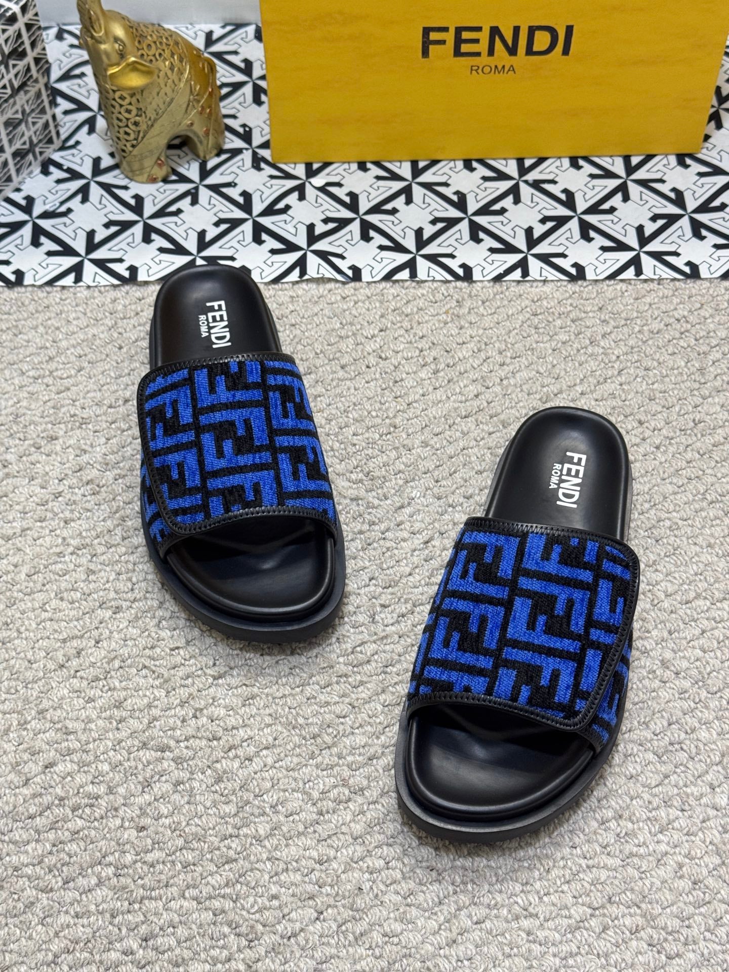 LuxluxHouse Best Quality Sandals Fendi