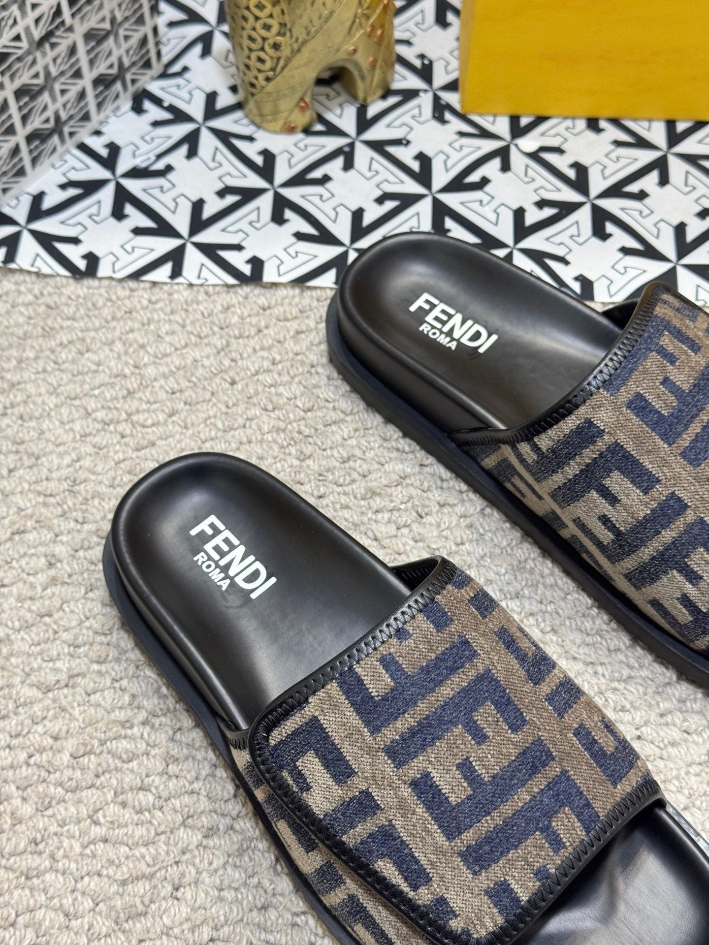 LuxluxHouse Best Quality Sandals Fendi