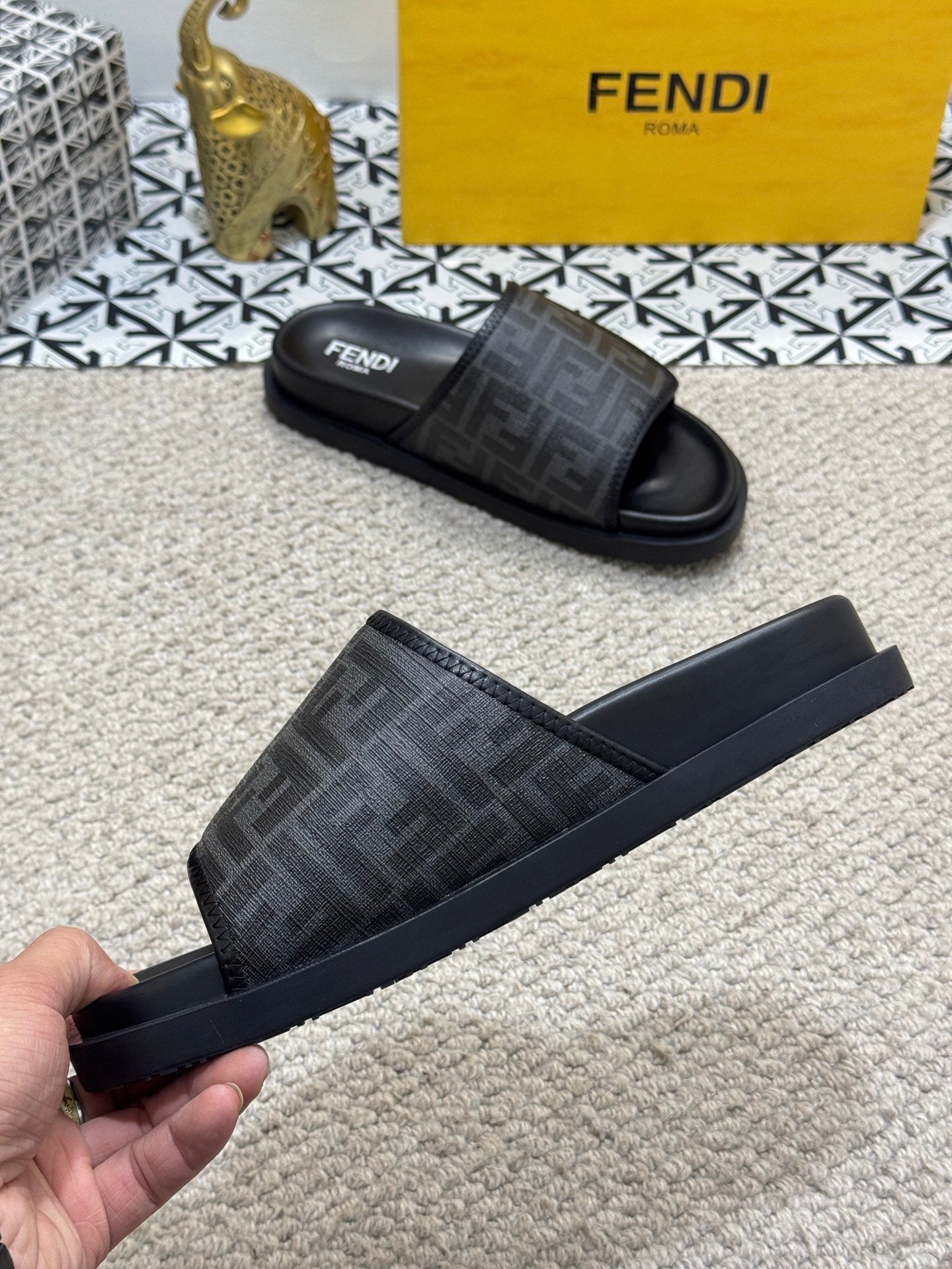 LuxluxHouse Best Quality Sandals Fendi
