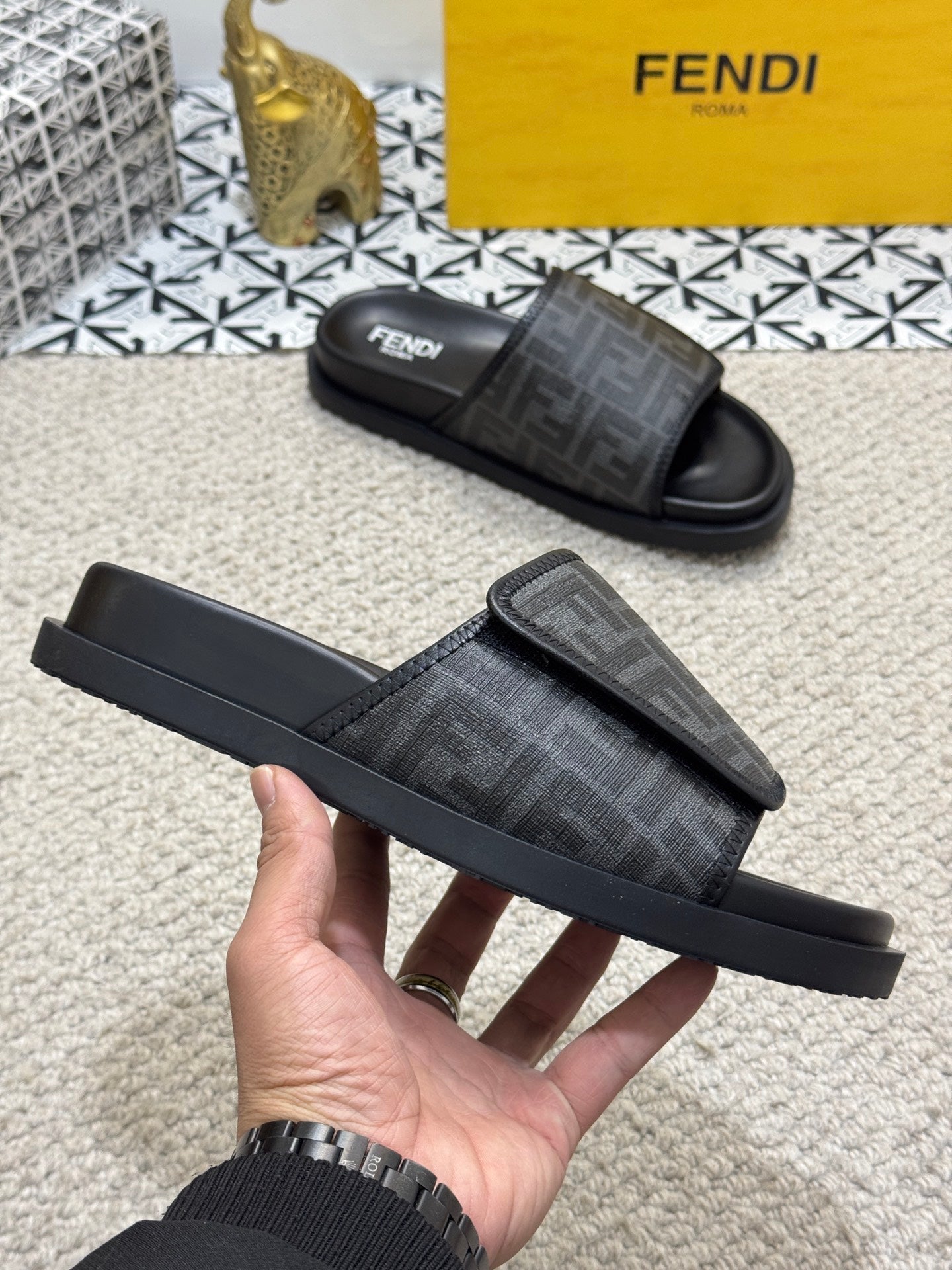 LuxluxHouse Best Quality Sandals Fendi