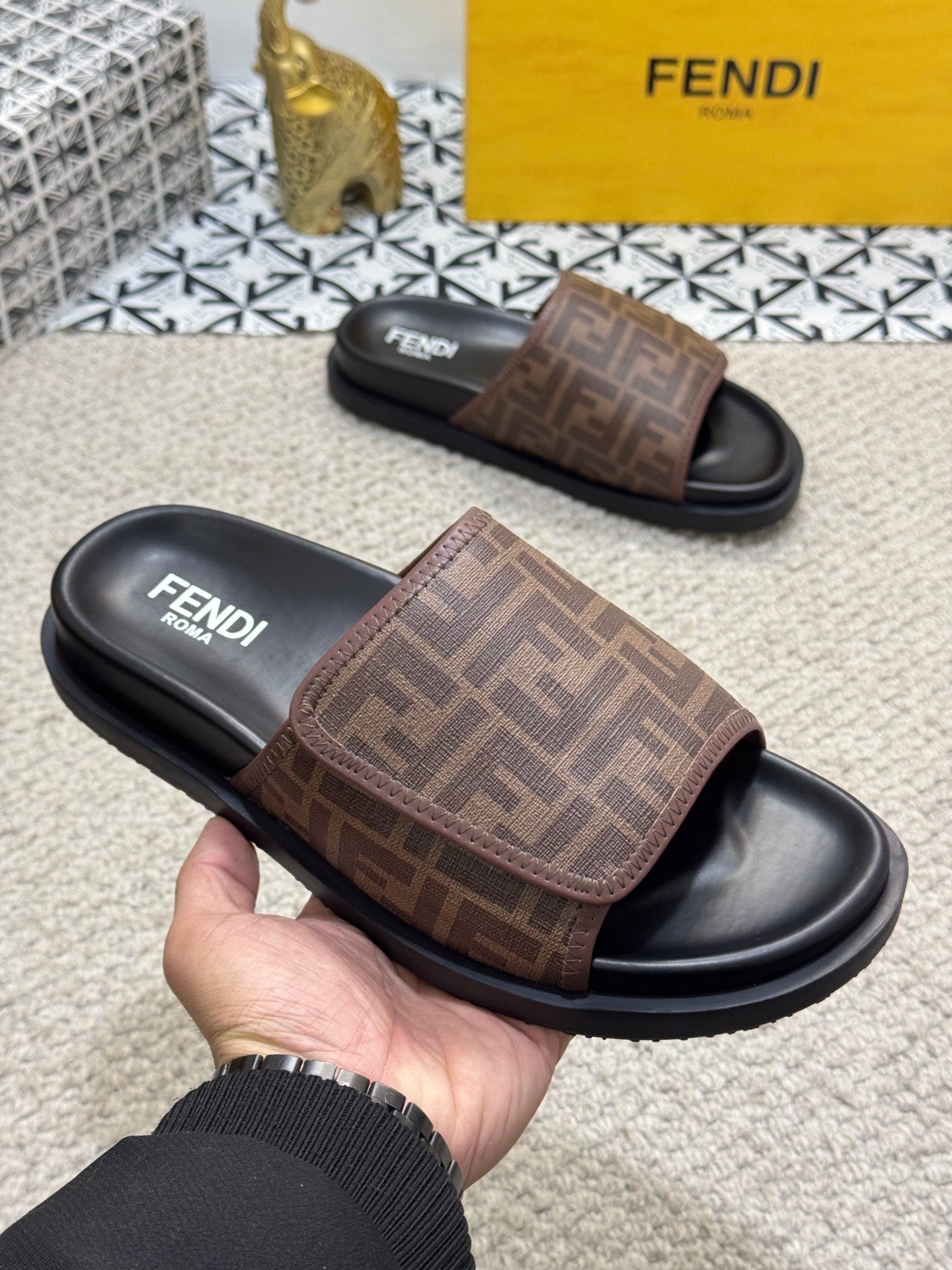 LuxluxHouse Best Quality Sandals Fendi